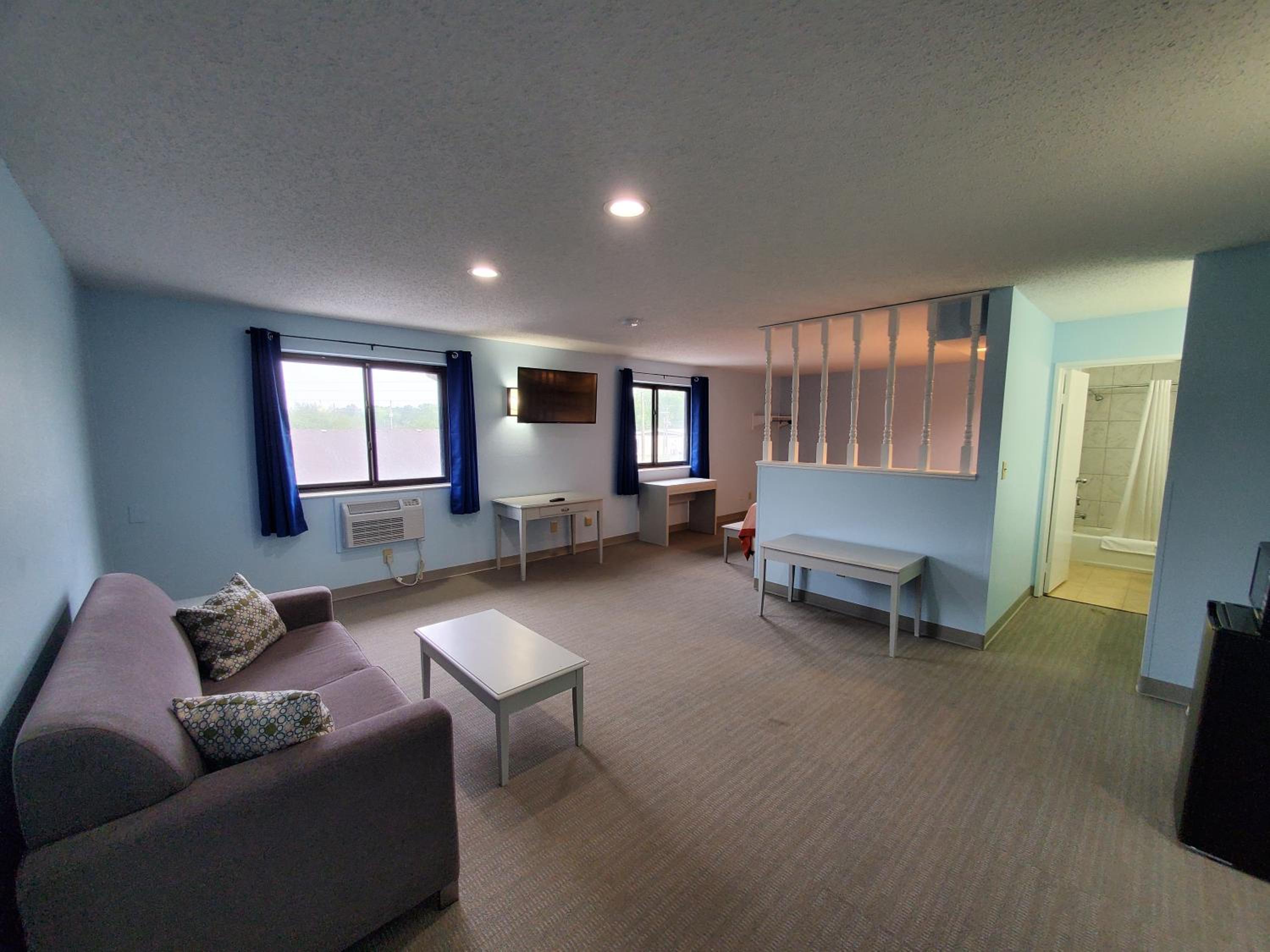 Coastal Inn & Suites view 5