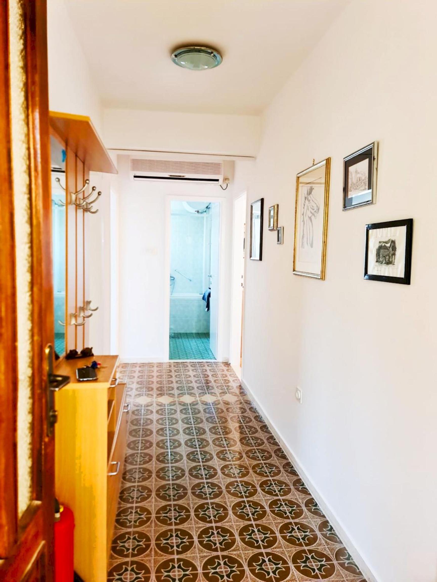 Insideout Apartment