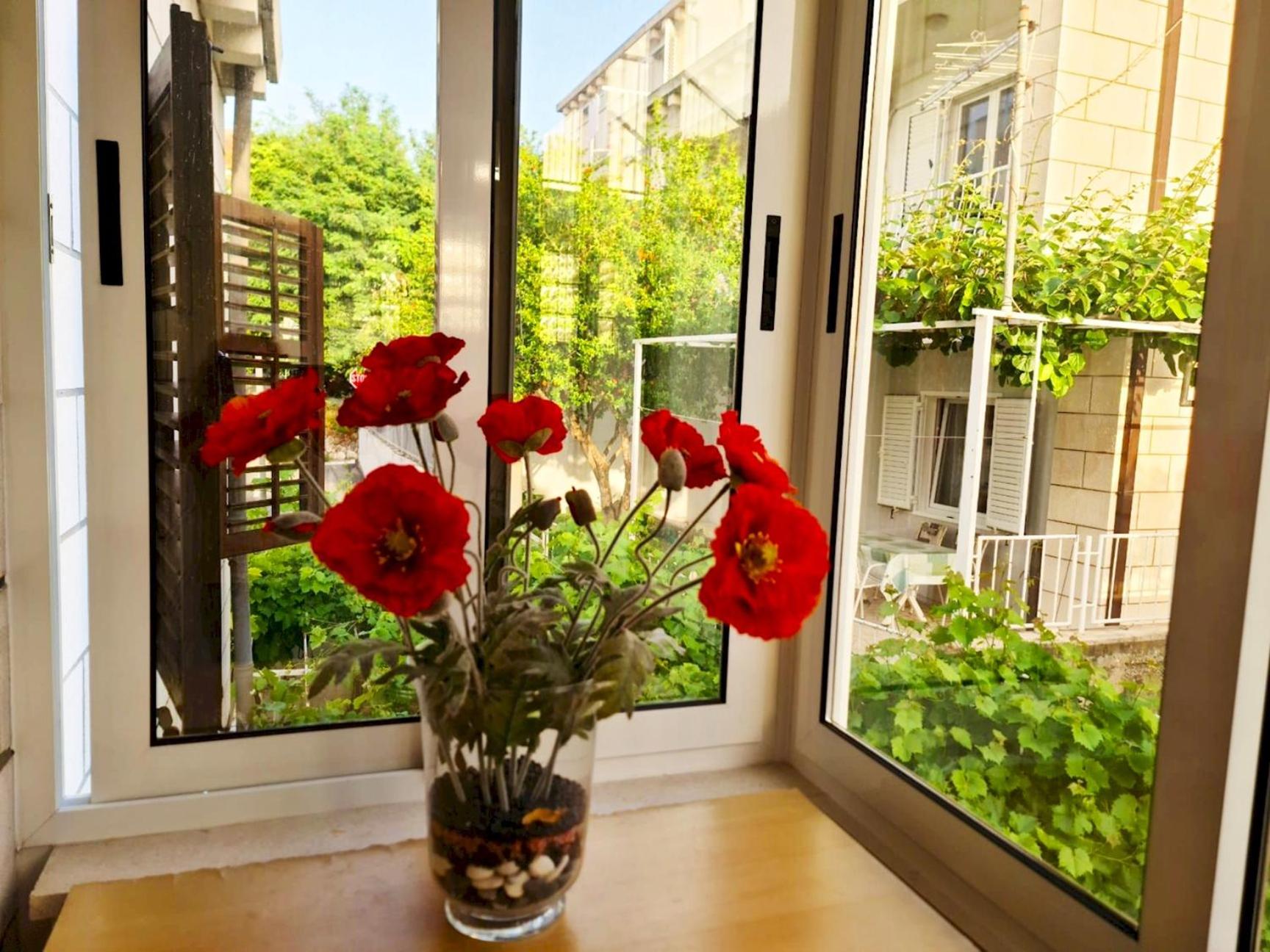 Insideout Apartment
