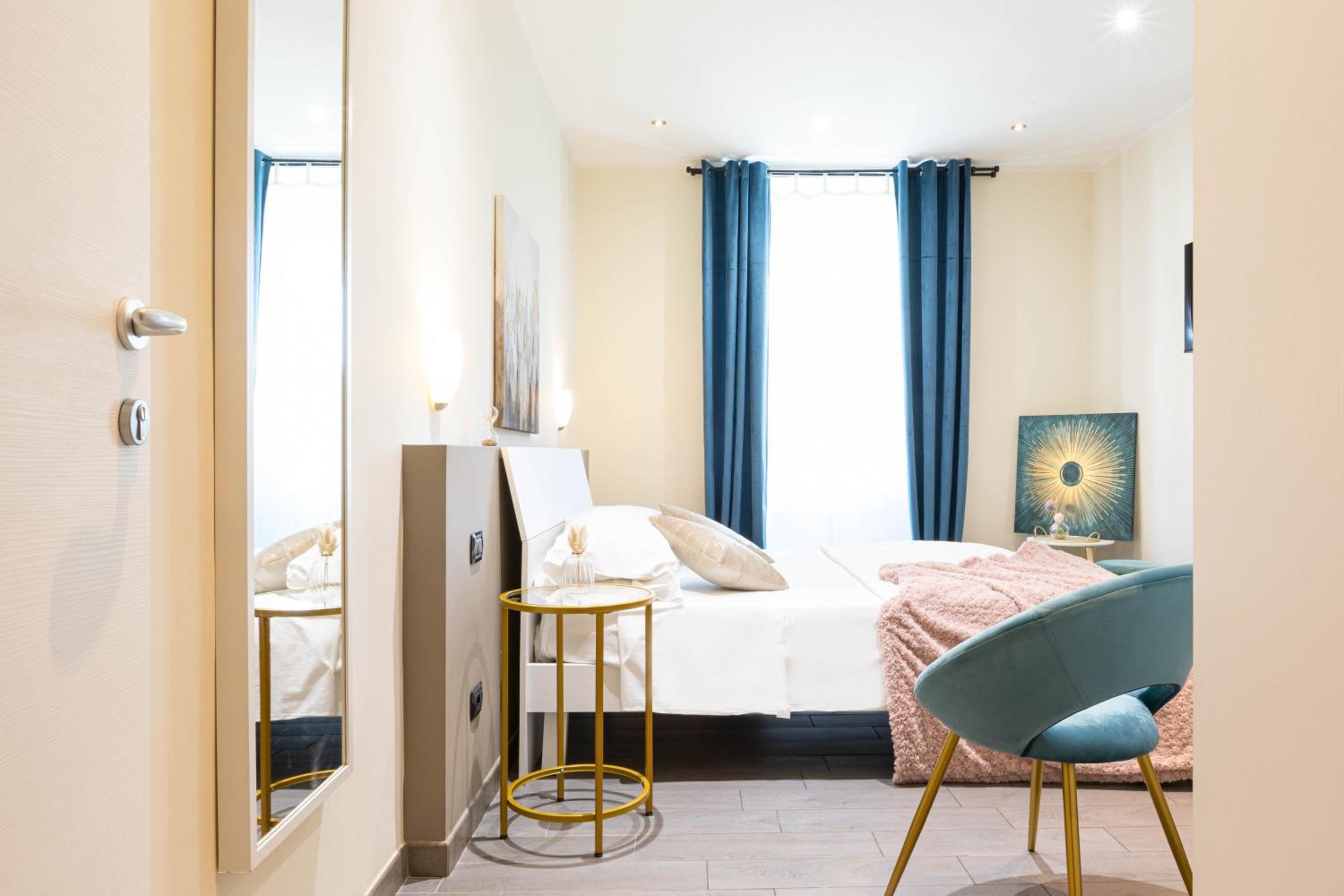 Cesar Vatican Rooms