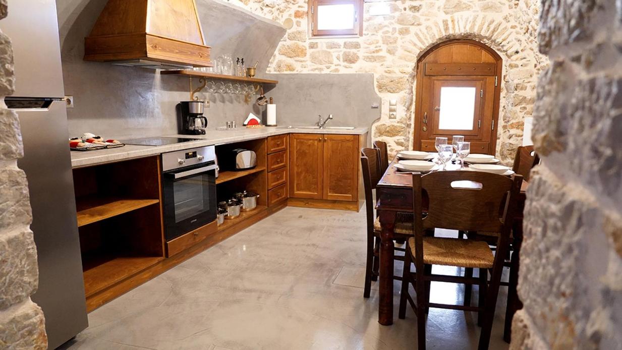 Résidence en pierre à Chios — photo 5