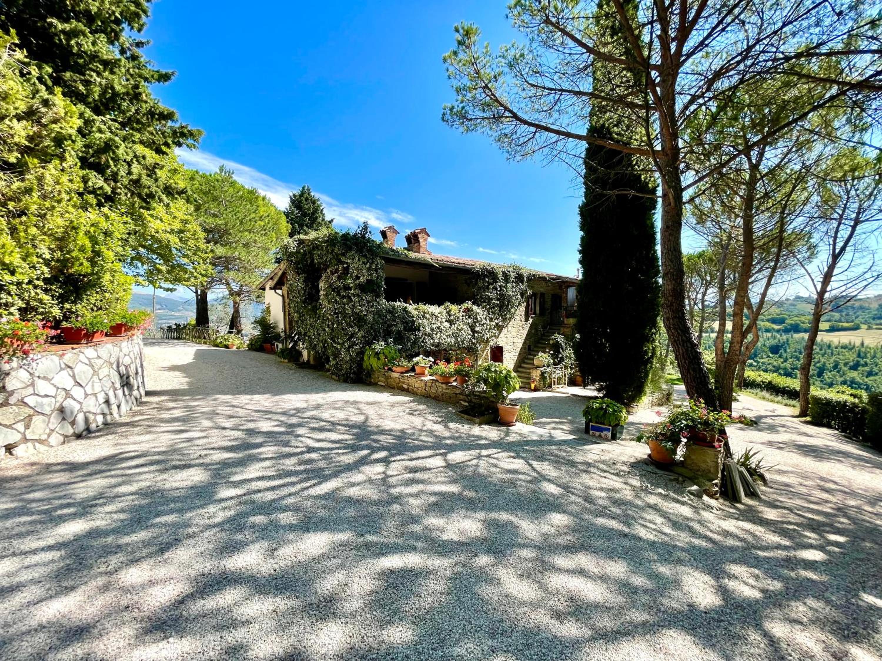 La Panoramica Gubbio - Maison de Charme - Casette e appartamenti self catering per vacanze meravigliose! view 5