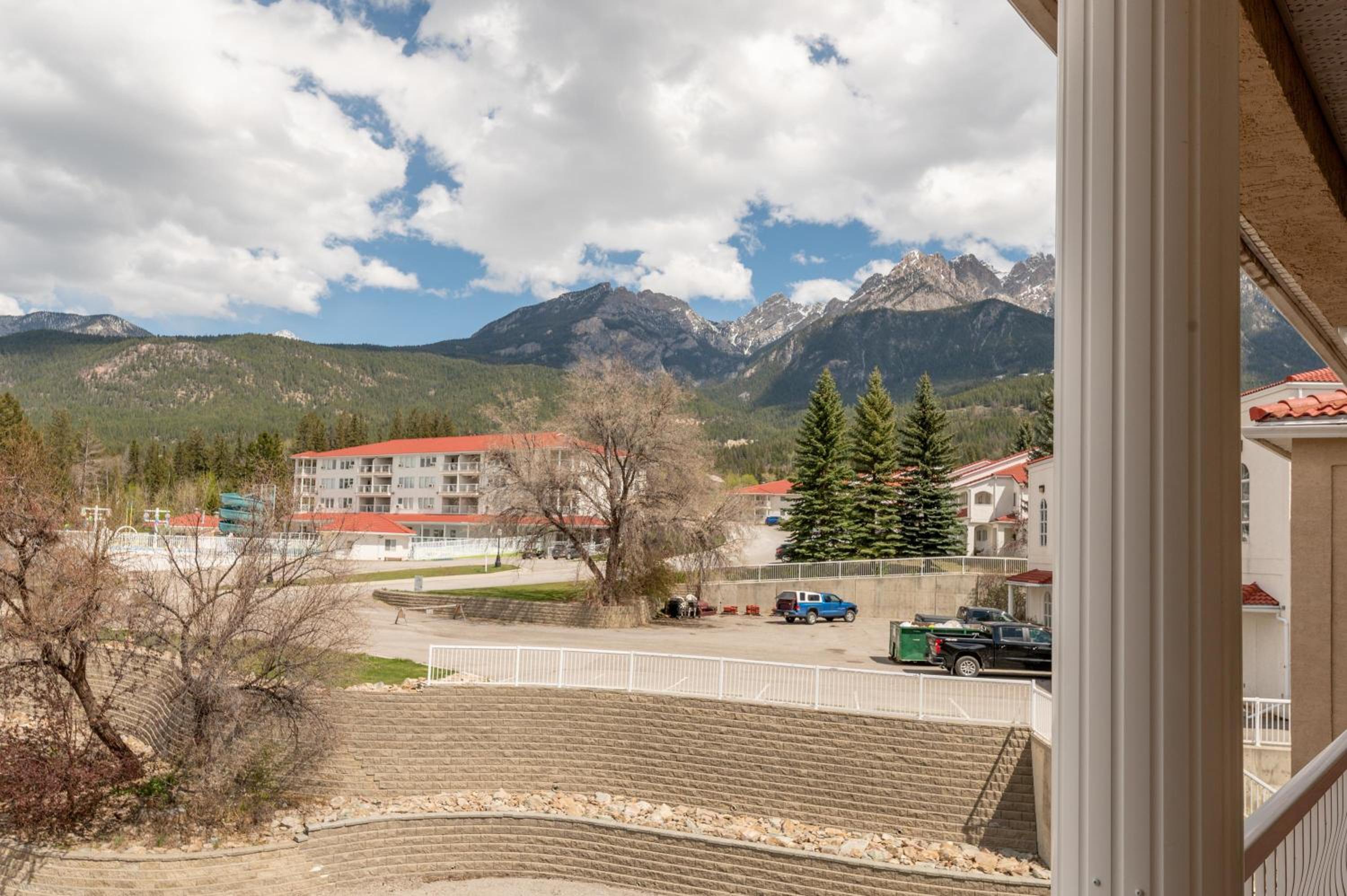 Cozy Fairmont Hot Springs 1br Condo - Image 2