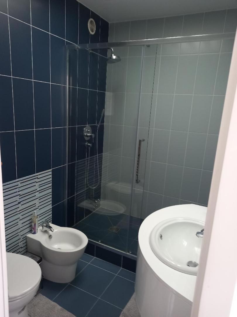 Parisian Sparkle Retreat, 150m from American Hospital