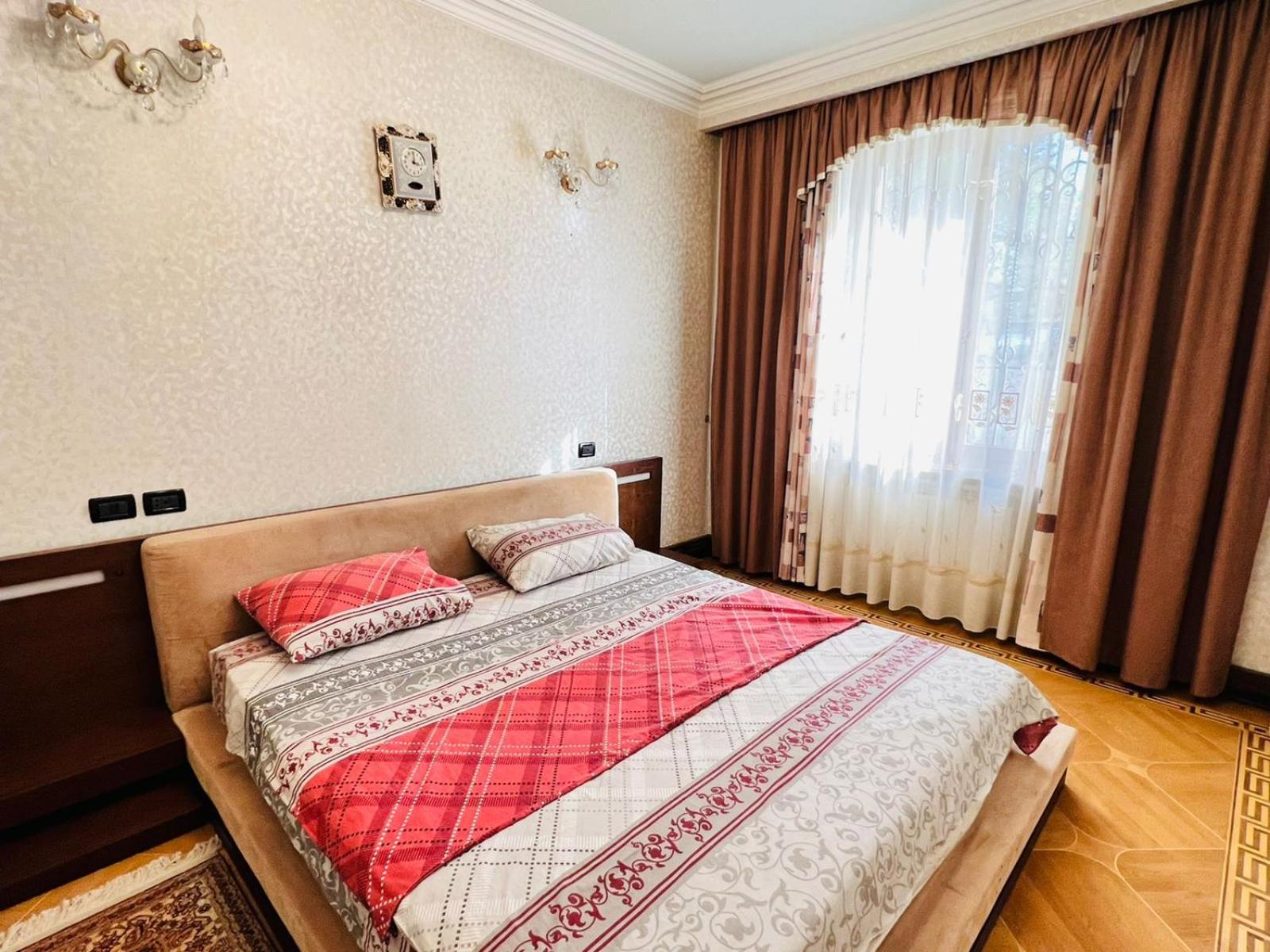 SPACIOUS Apt in Yerevan with JACUZZI Near Opera