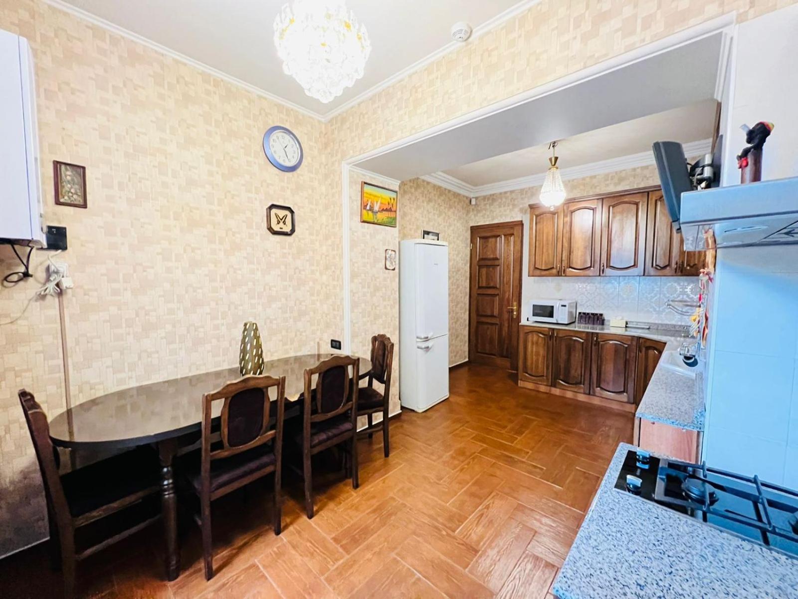 SPACIOUS Apt in Yerevan with JACUZZI Near Opera