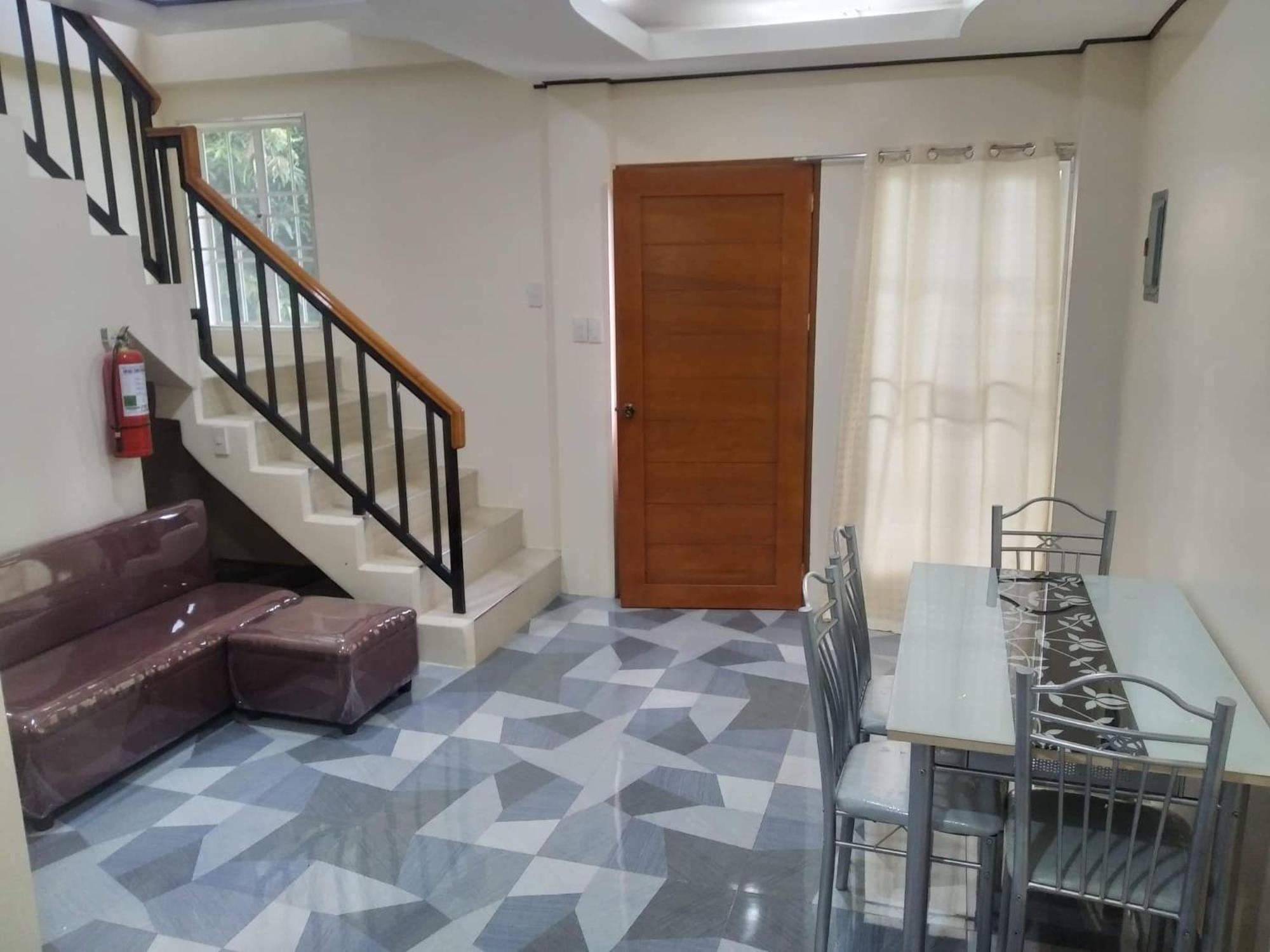 MAYA HOMES VALENCIA view 5