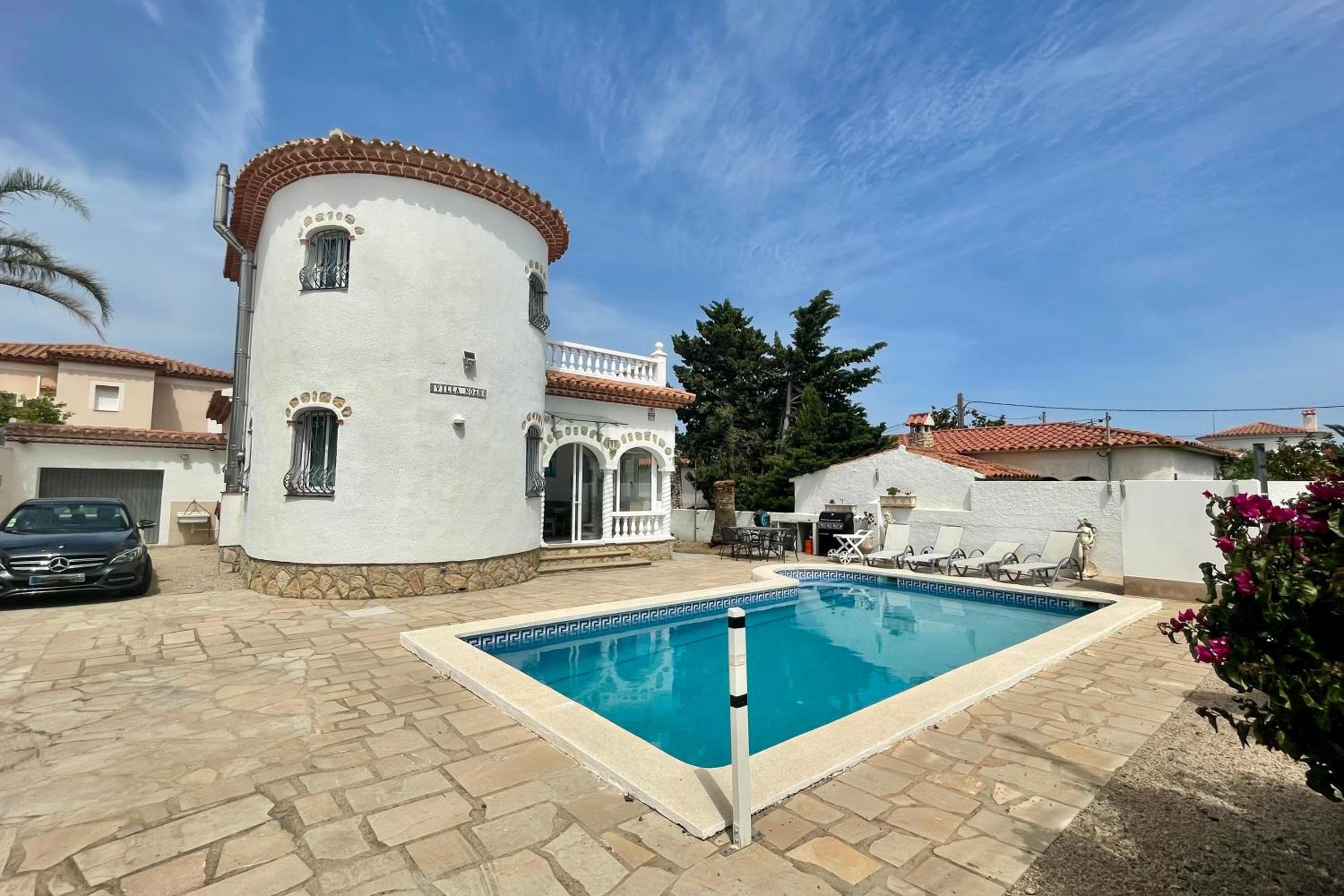 MEDDAYS VILLA NOAH view 3