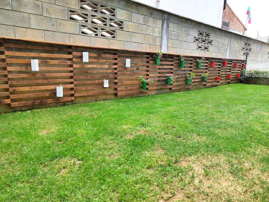 Apartment with private yard and BBQ
