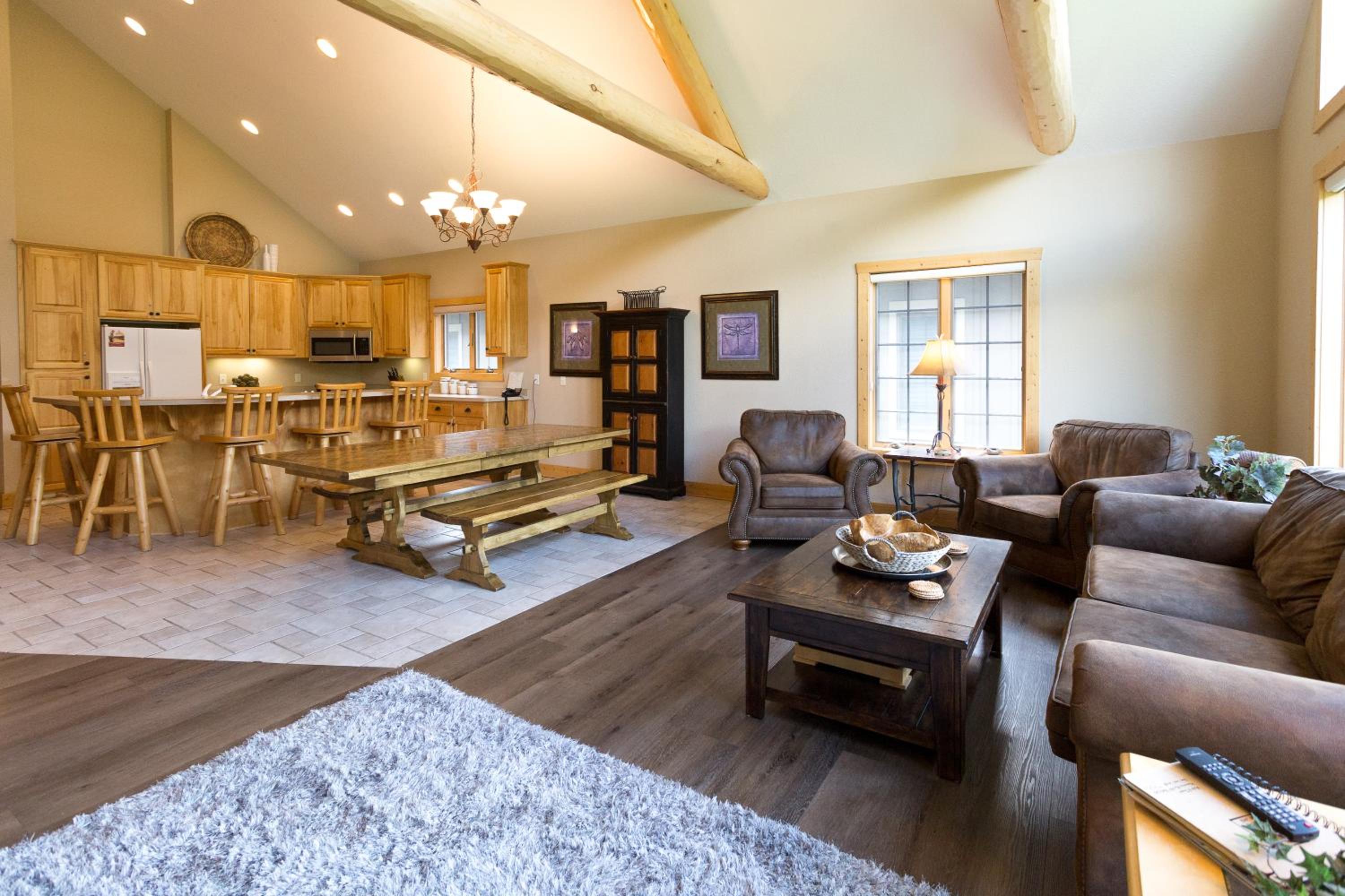 Interlachen Unit 3 view 4