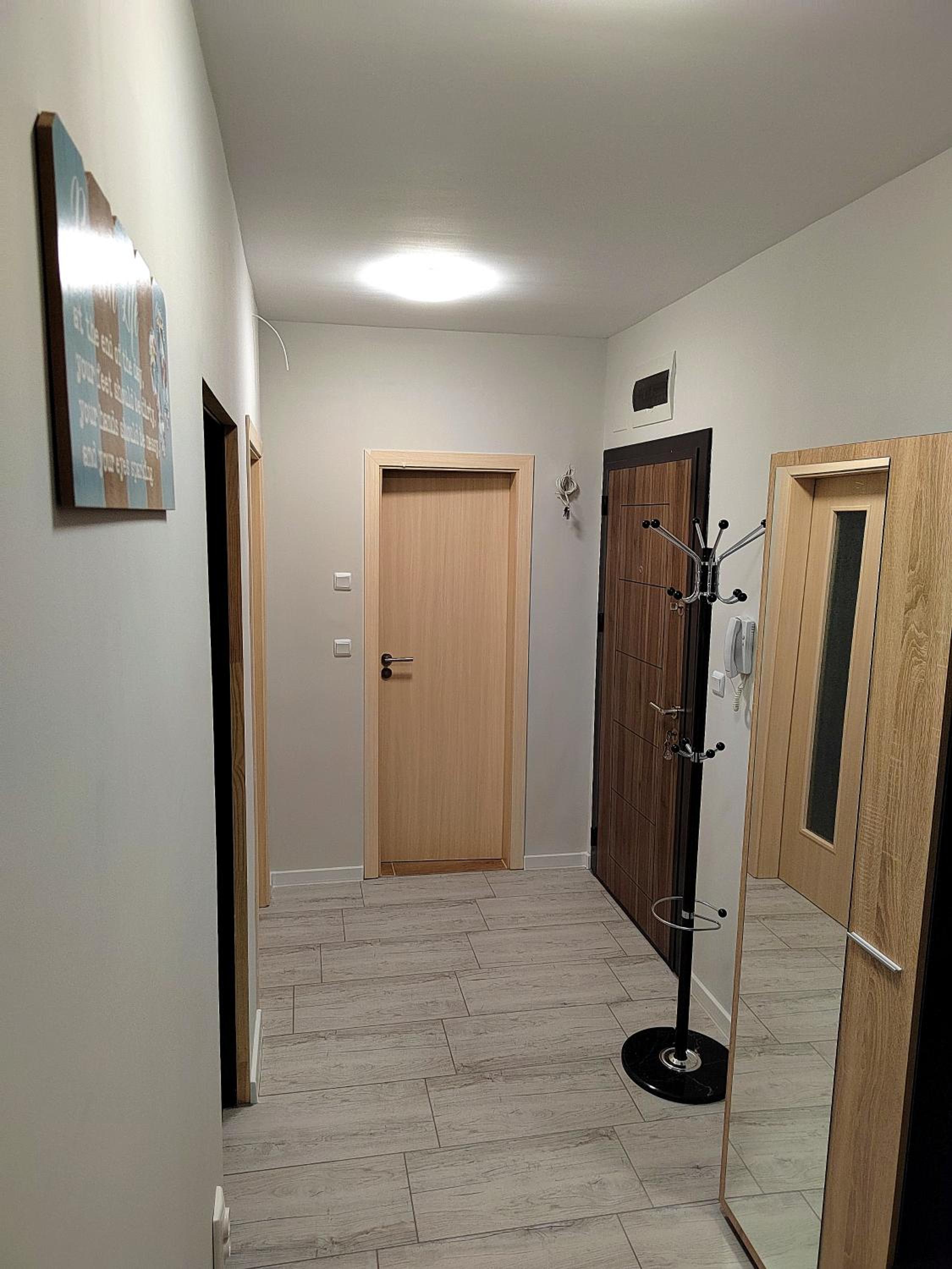 Apartment with private yard and BBQ