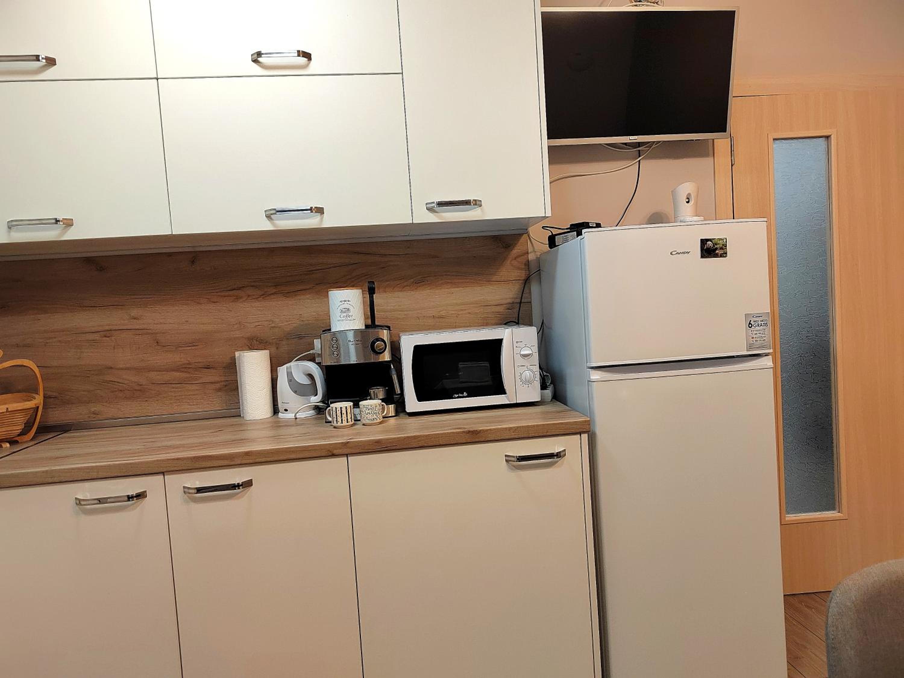 Apartment with private yard and BBQ