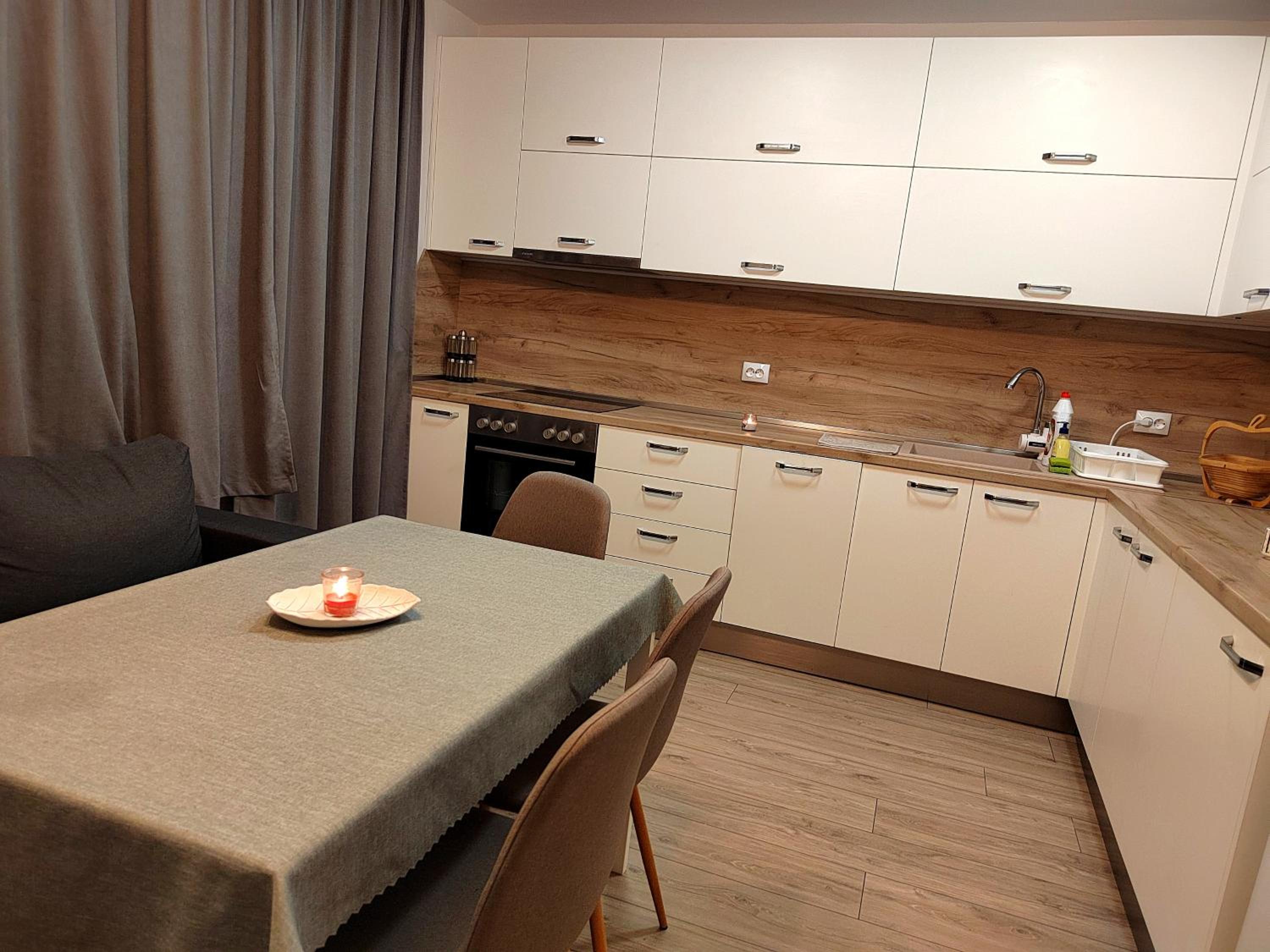 Apartment with private yard and BBQ