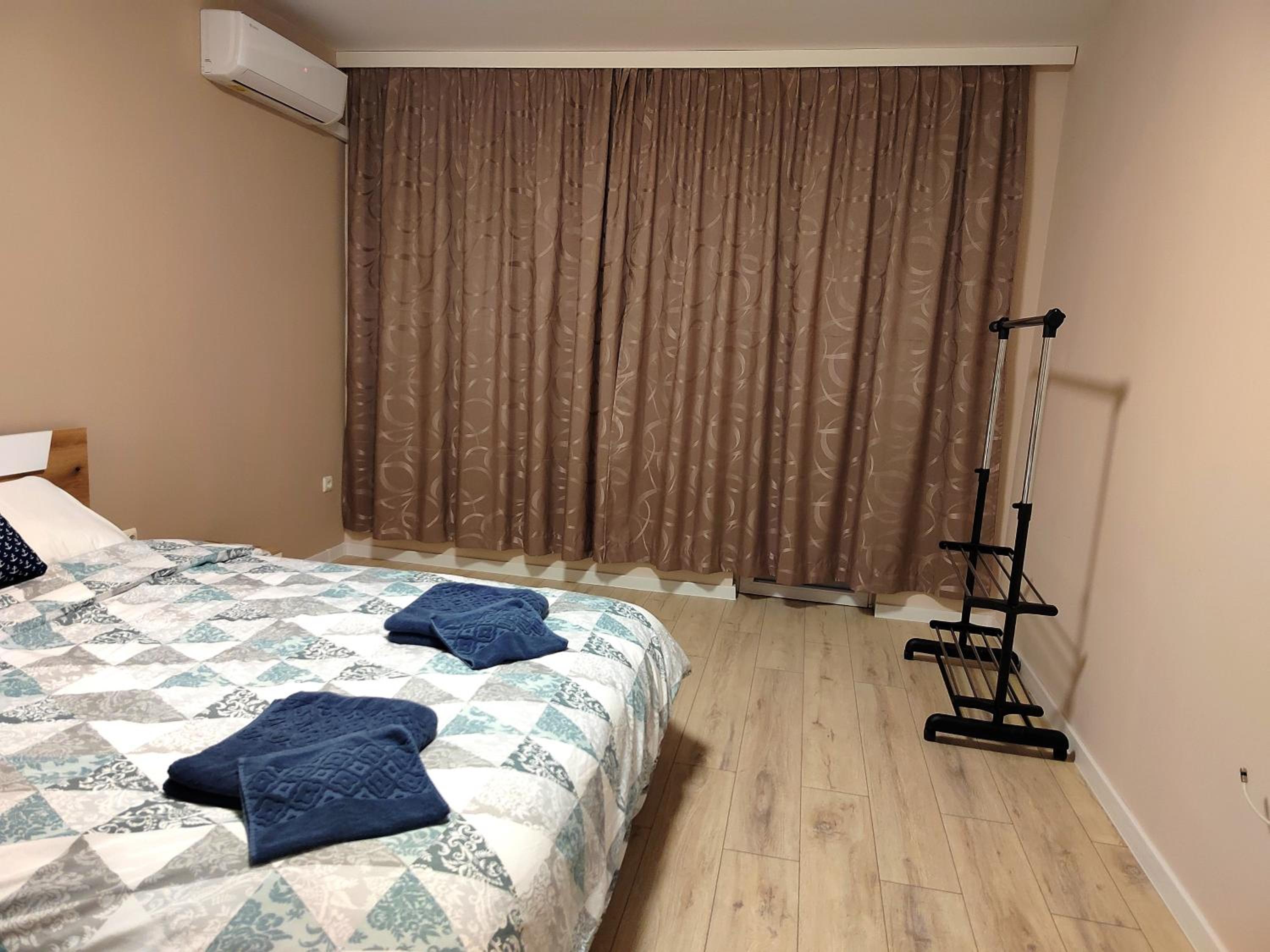 Apartment with private yard and BBQ