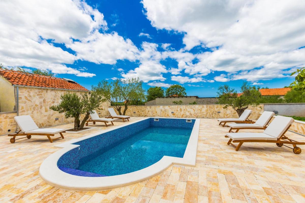 Villa Tina view 5
