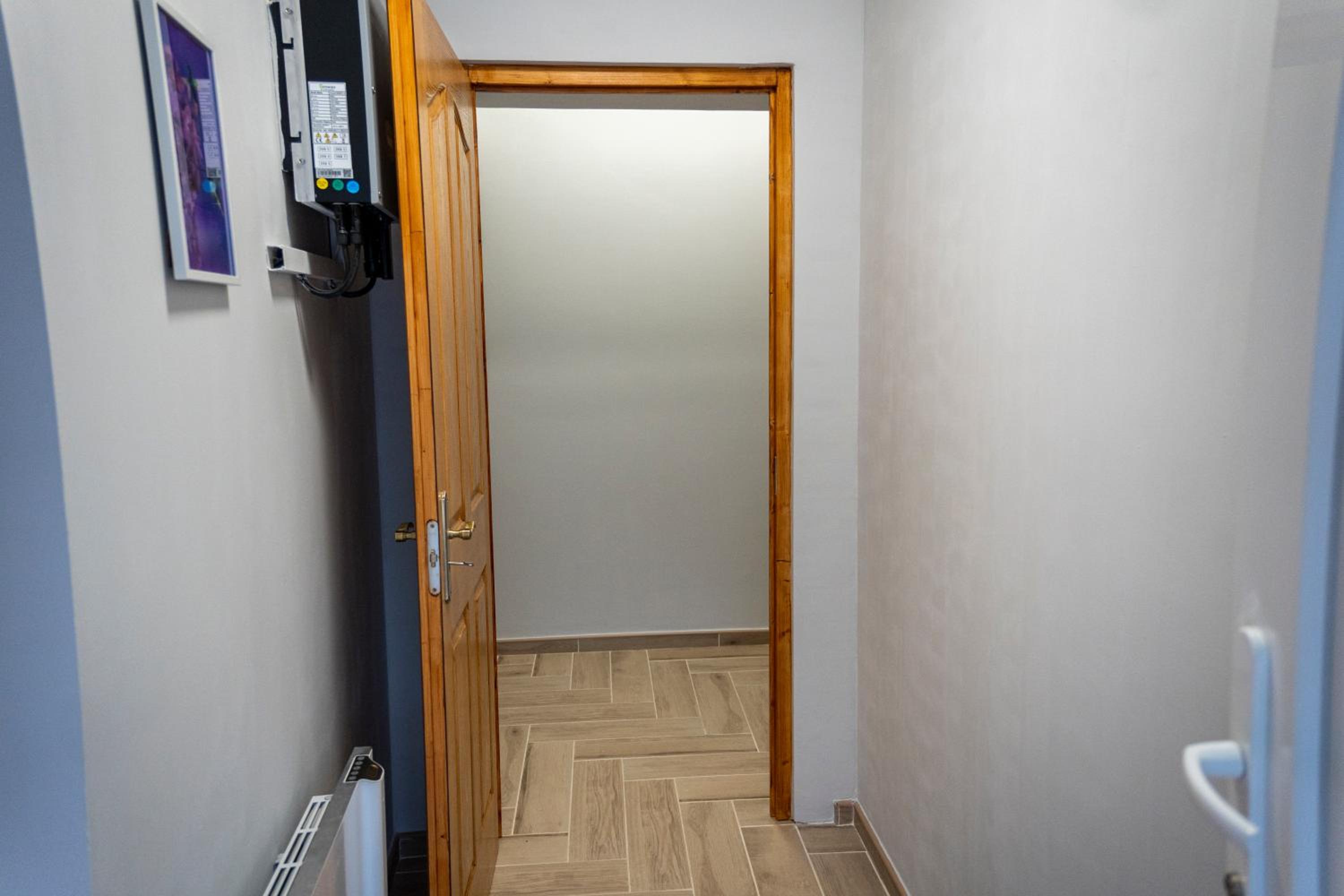 Photo 37