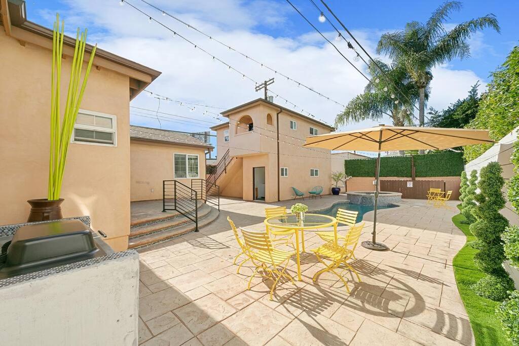Beverly Grove Spanish Oasis with Pool and detached Guest House