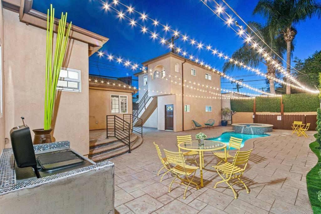 Beverly Grove Spanish Oasis with Pool and detached Guest House