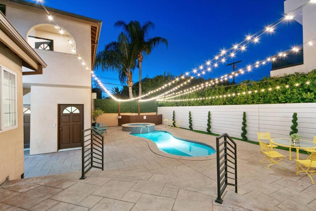 Beverly Grove Spanish Oasis with Pool and detached Guest House