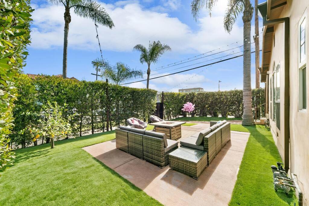 Beverly Grove Spanish Oasis with Pool and detached Guest House