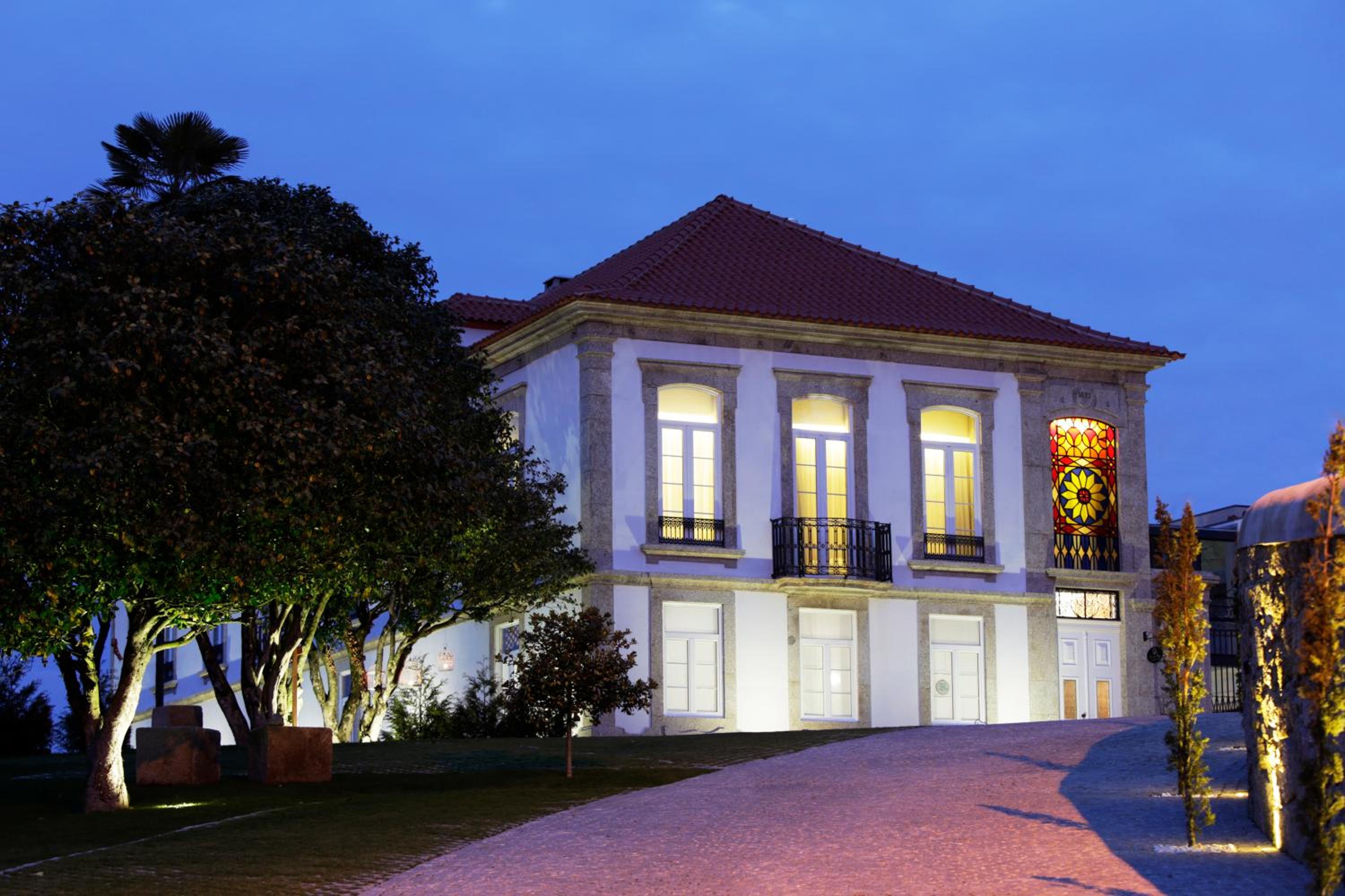 Solar Egas Moniz-Charming House & Local Experiences