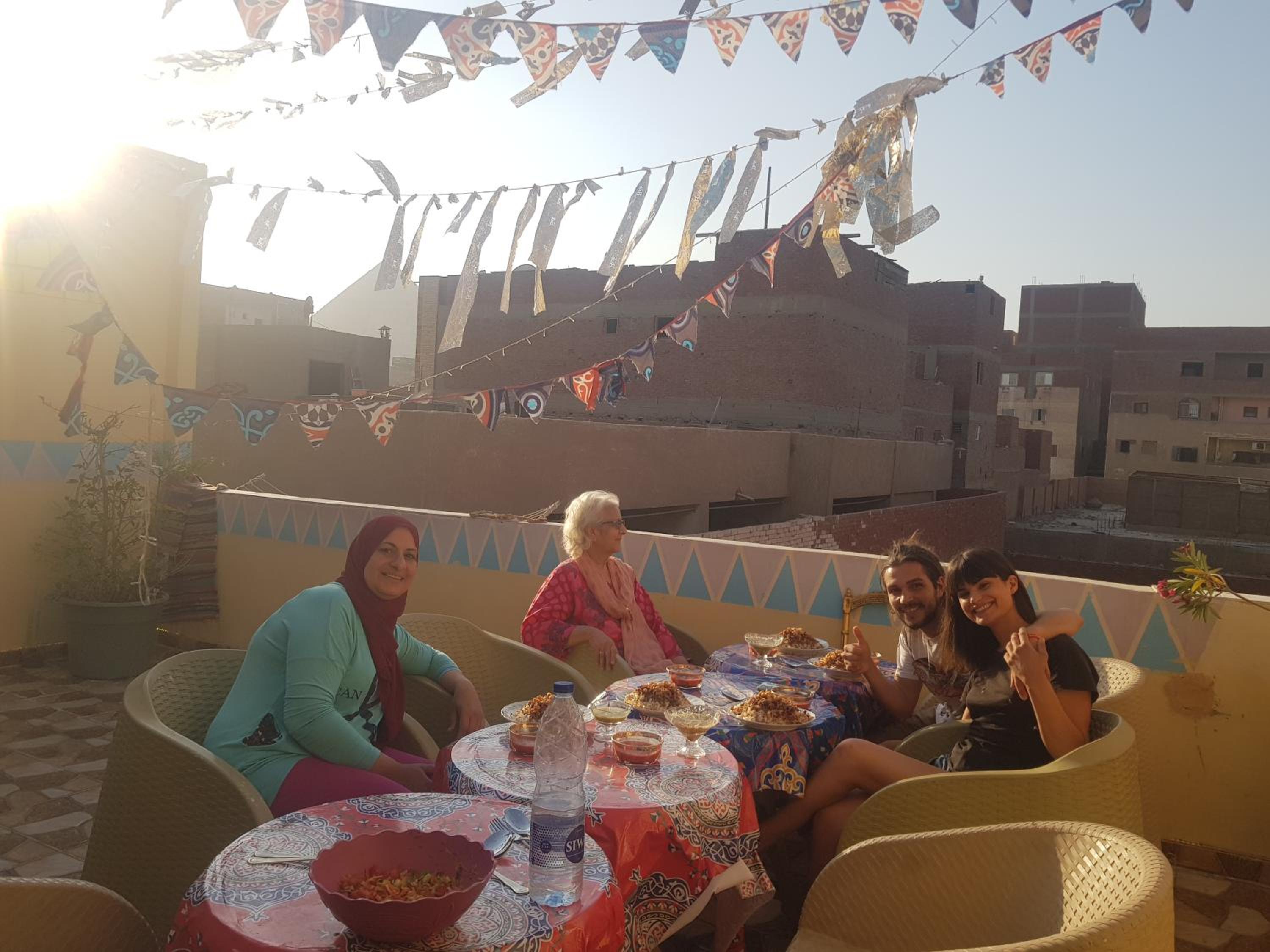 Jana Pyramids view inn