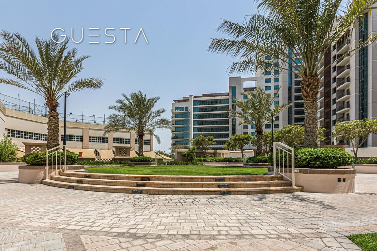 Mosela Tower by Emaar, The Views and Greens