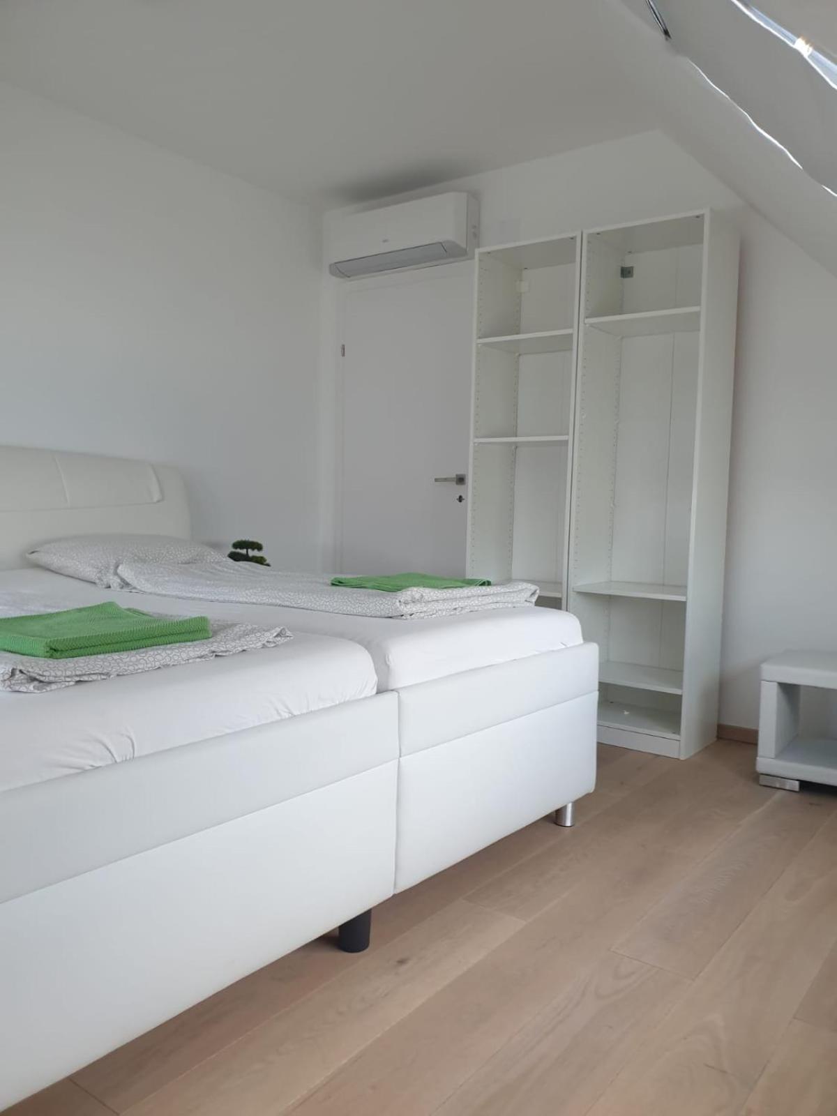 Hauptbahnhof Rooms