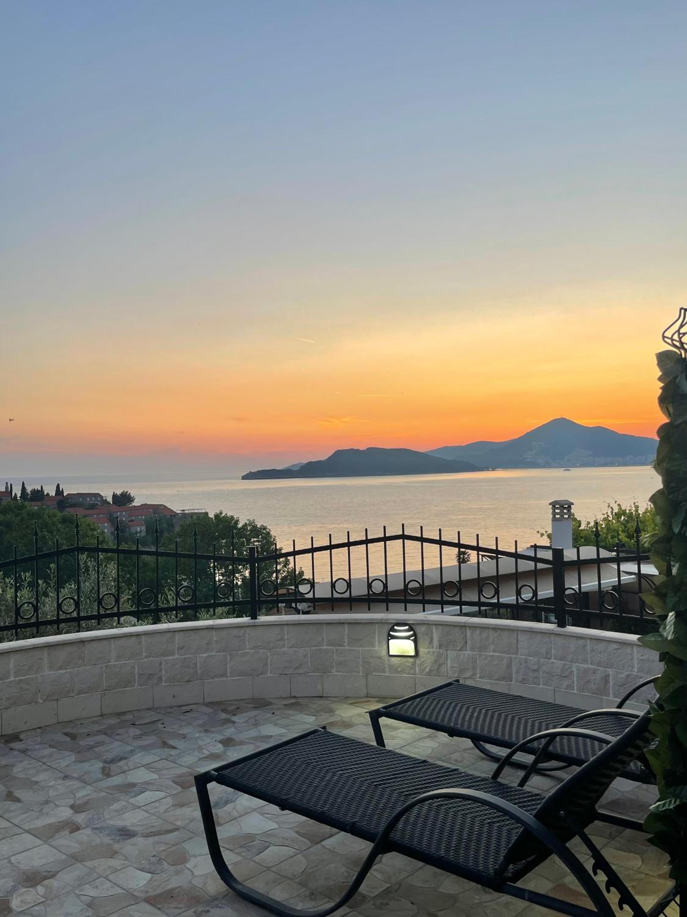 Monte Perla Residence