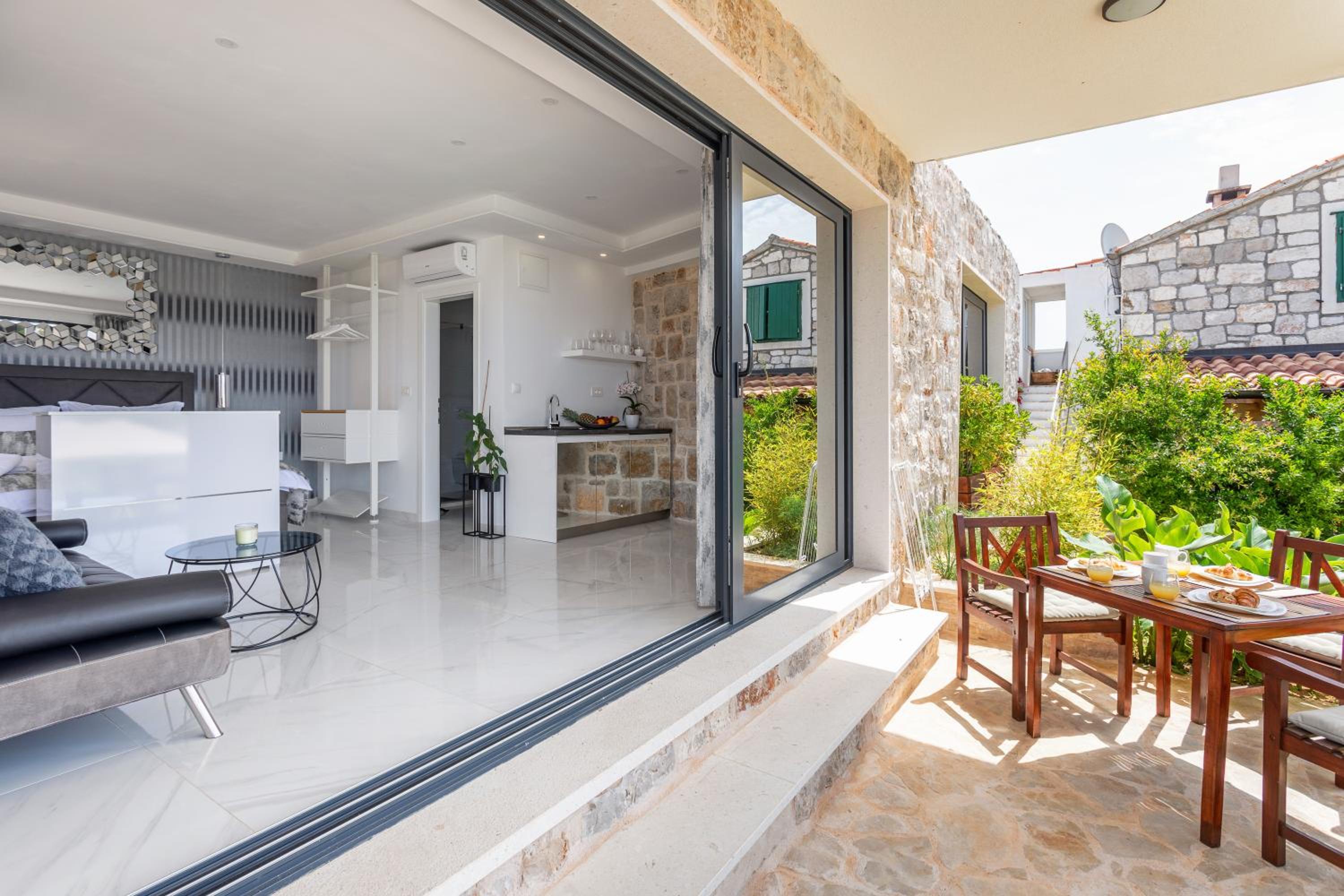 Vidikovac Levanda Luxury Apartments view 5