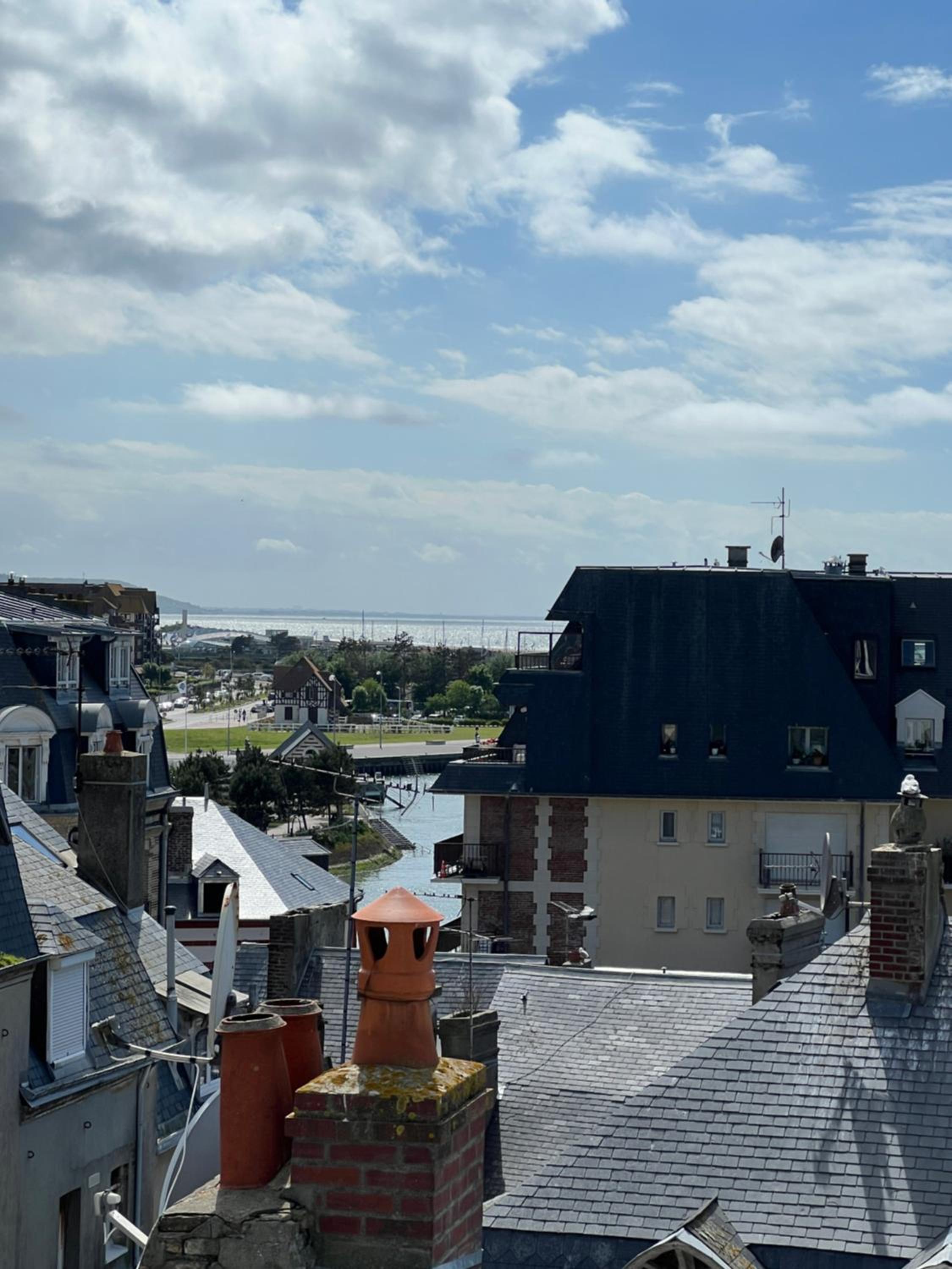 Le Cocooning T2 rénové et 5min à pied de la mer au cœur de Trouville