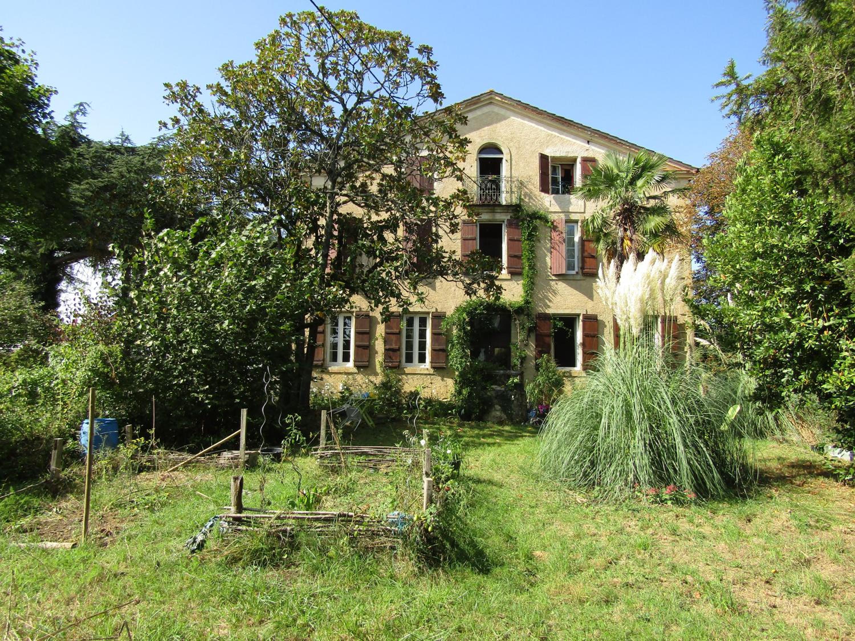 La Demeure des Fleurs view 2