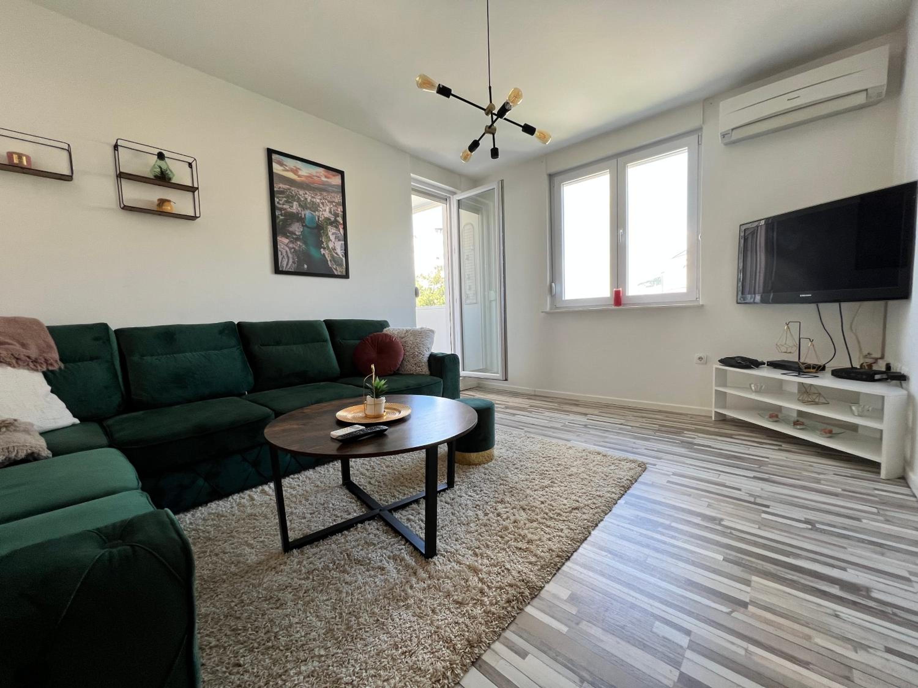 Apartment near old town - main view