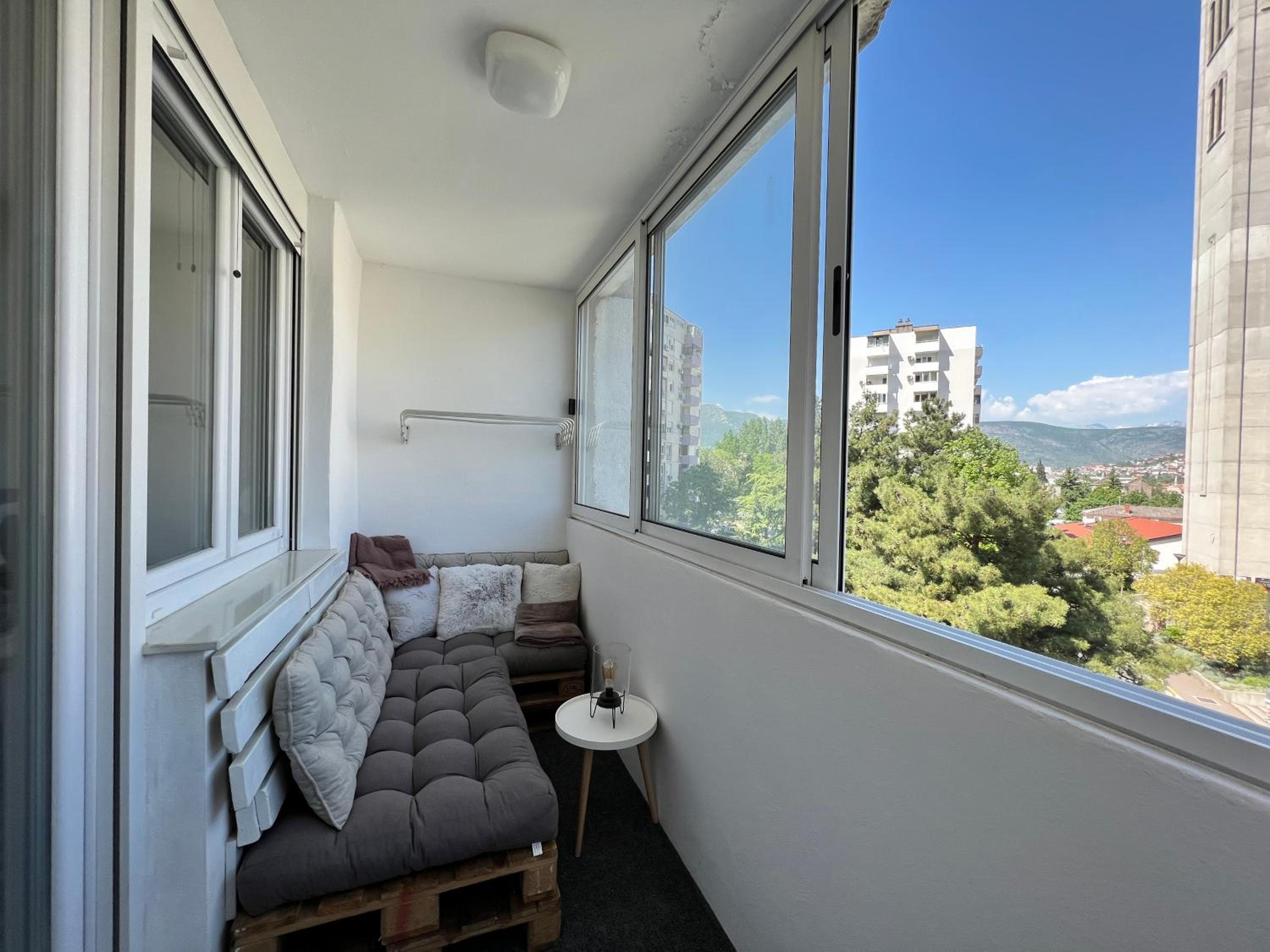 Apartment near old town view 4
