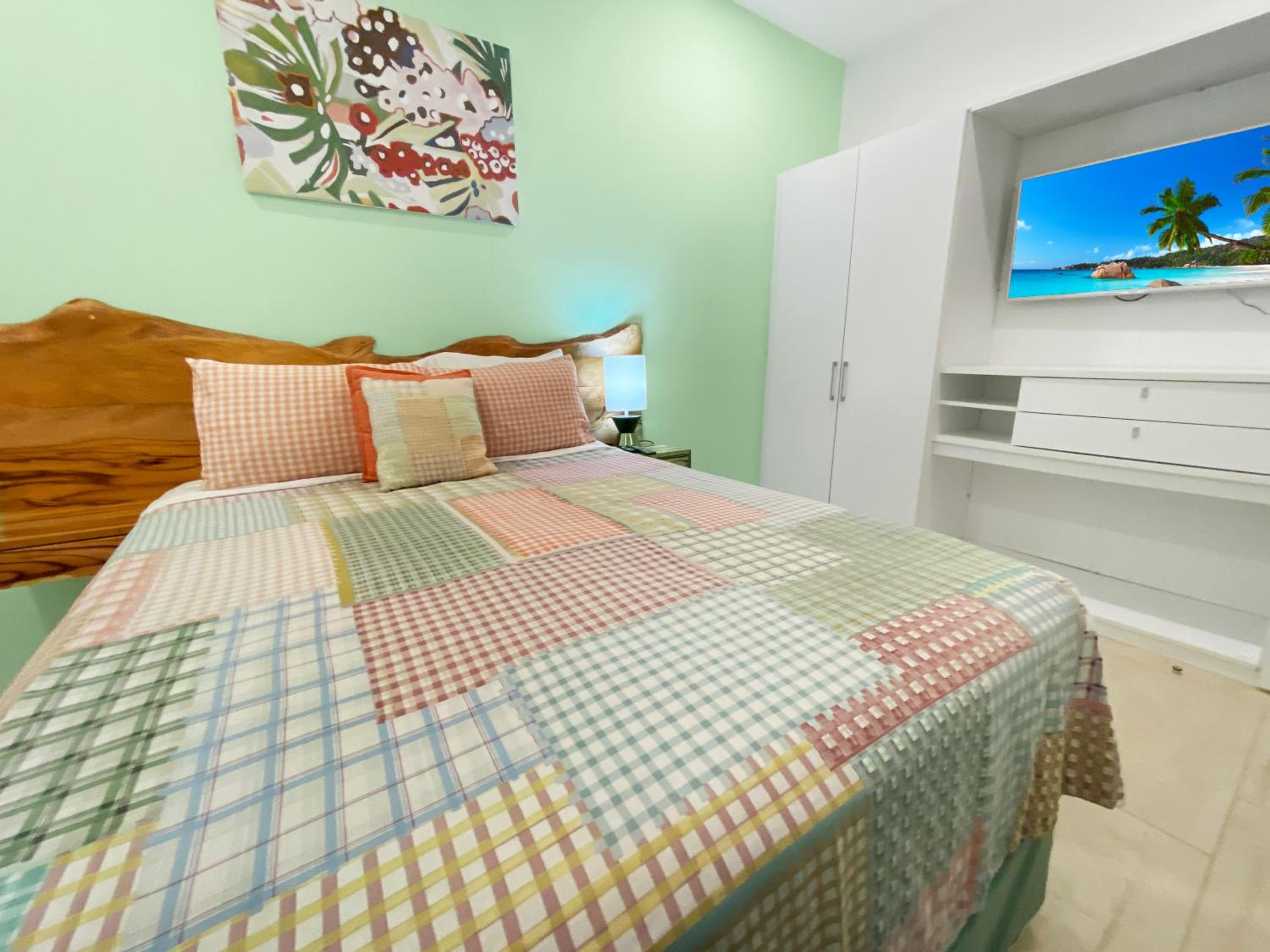 SUNSET OCEAN VIEW CONDO