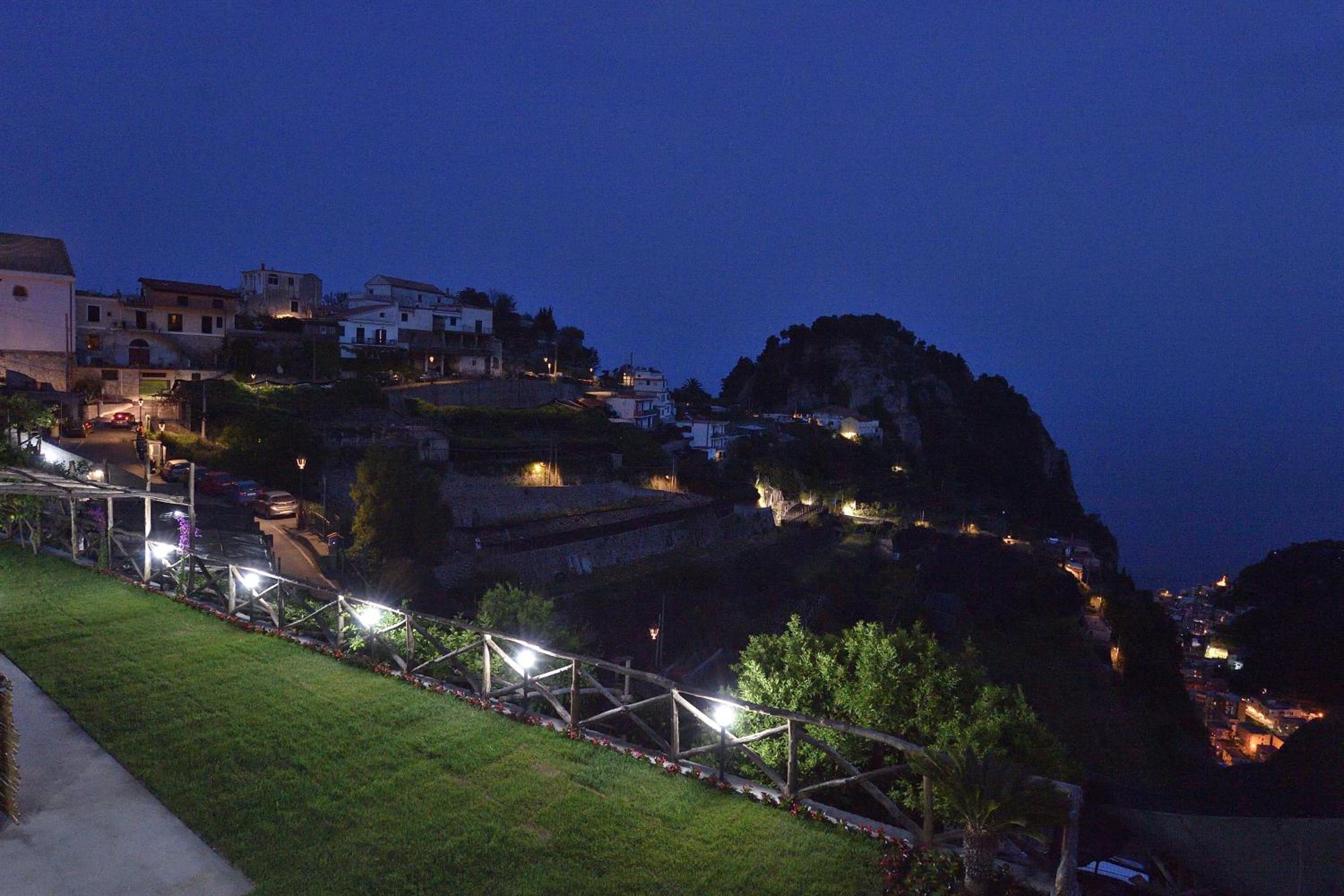Amalfi Sky View