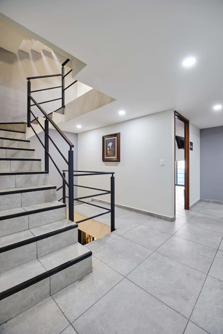 R10 DOUBLE STUDIO at ITESM CEM Full Services, Shared-Kitchen, Fridge ,Laundry, Smart TV, Parking, Balcony photo 3