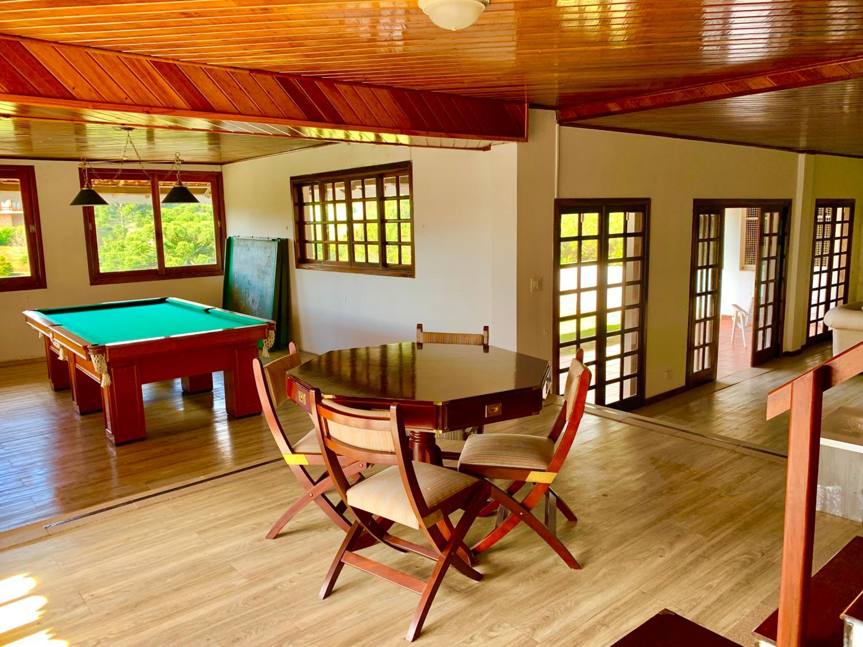 Casa centro Capivari 700m distância