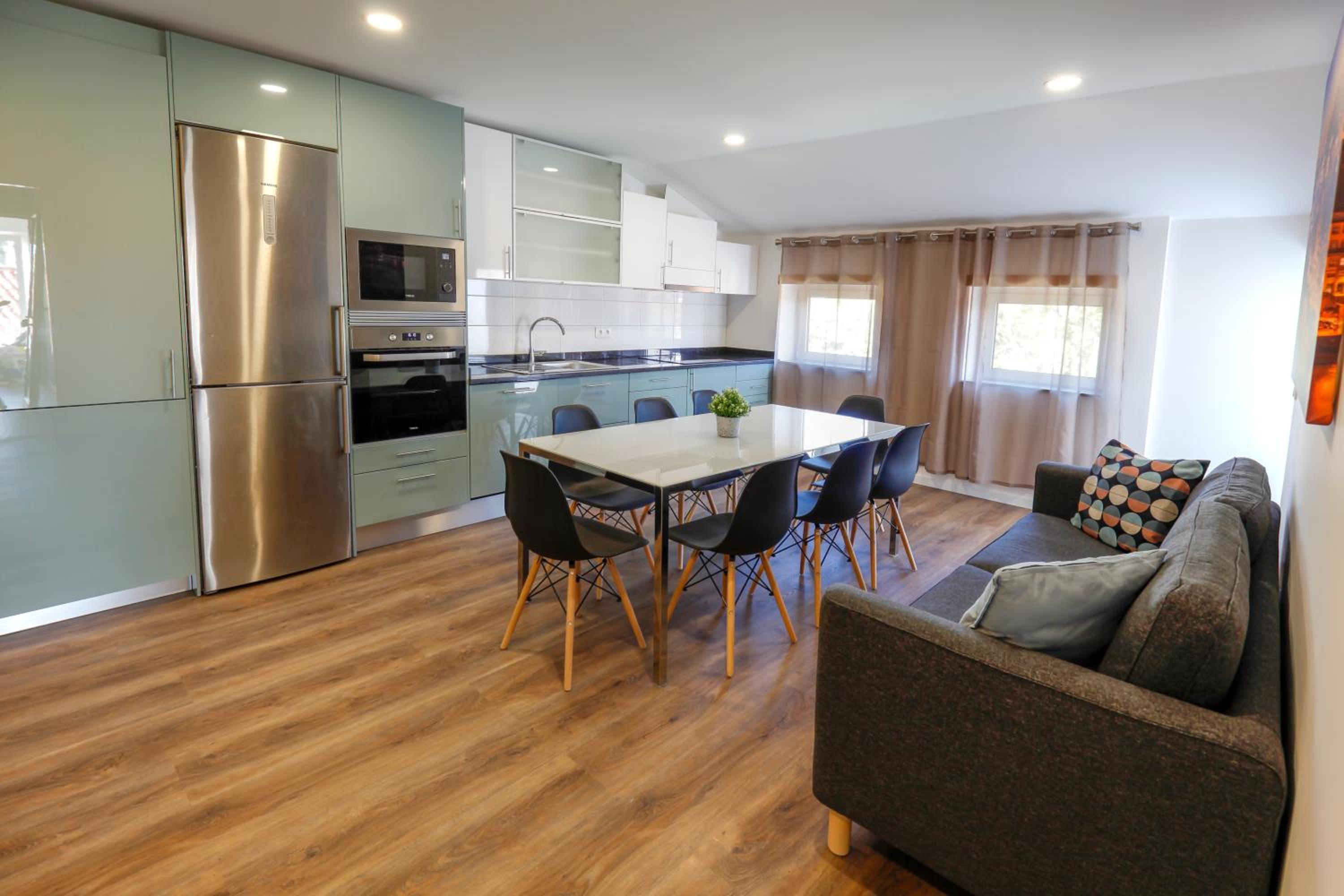 Modern Apartment With Garden view 3