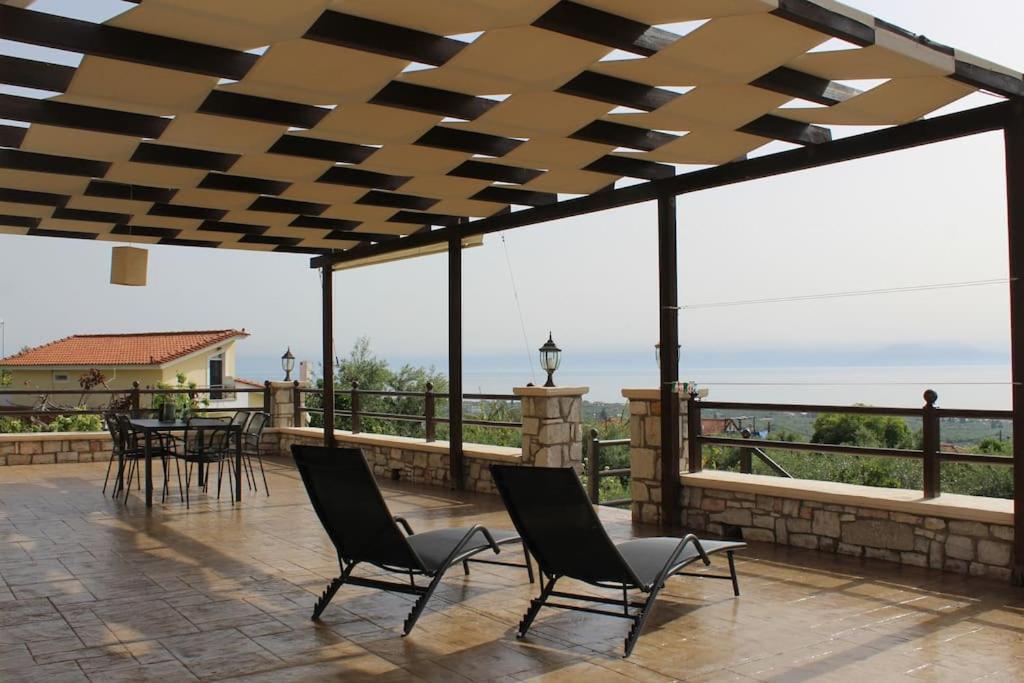 Ένα σπίτι γεμάτο φύση! - A house full of nature! view 3
