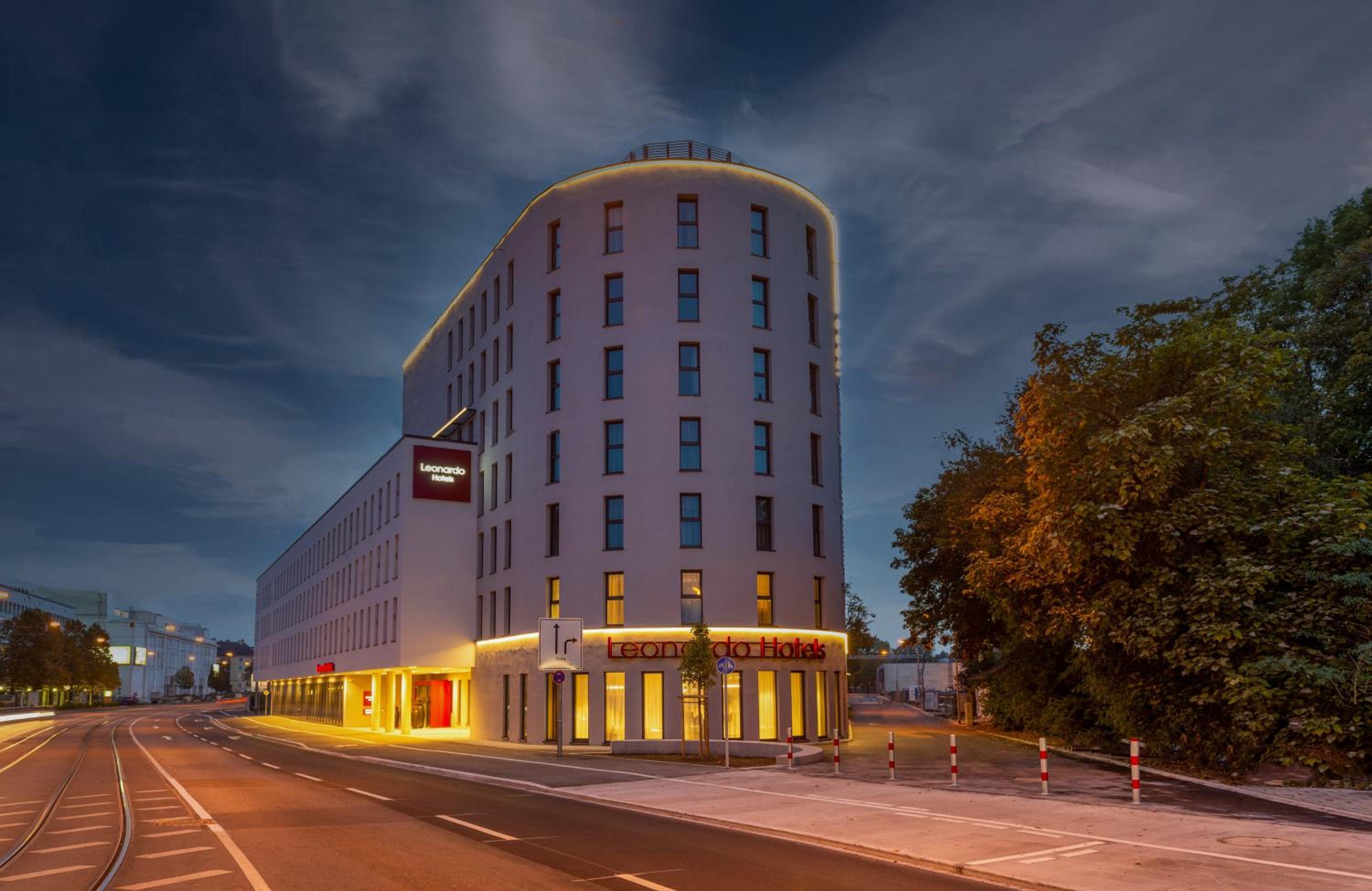 Augsburg Vacations - Leonardo Hotel Augsburg - Property Image 1