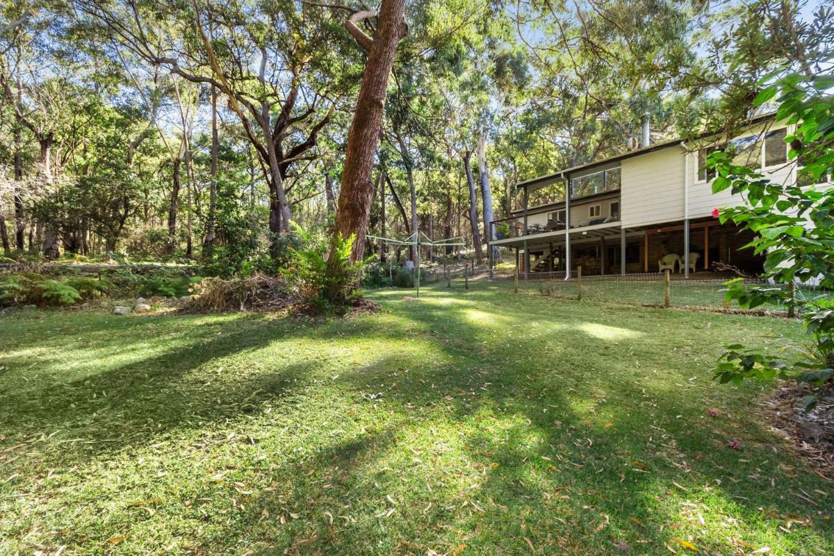 24 Hyam Rd Hyams Beach