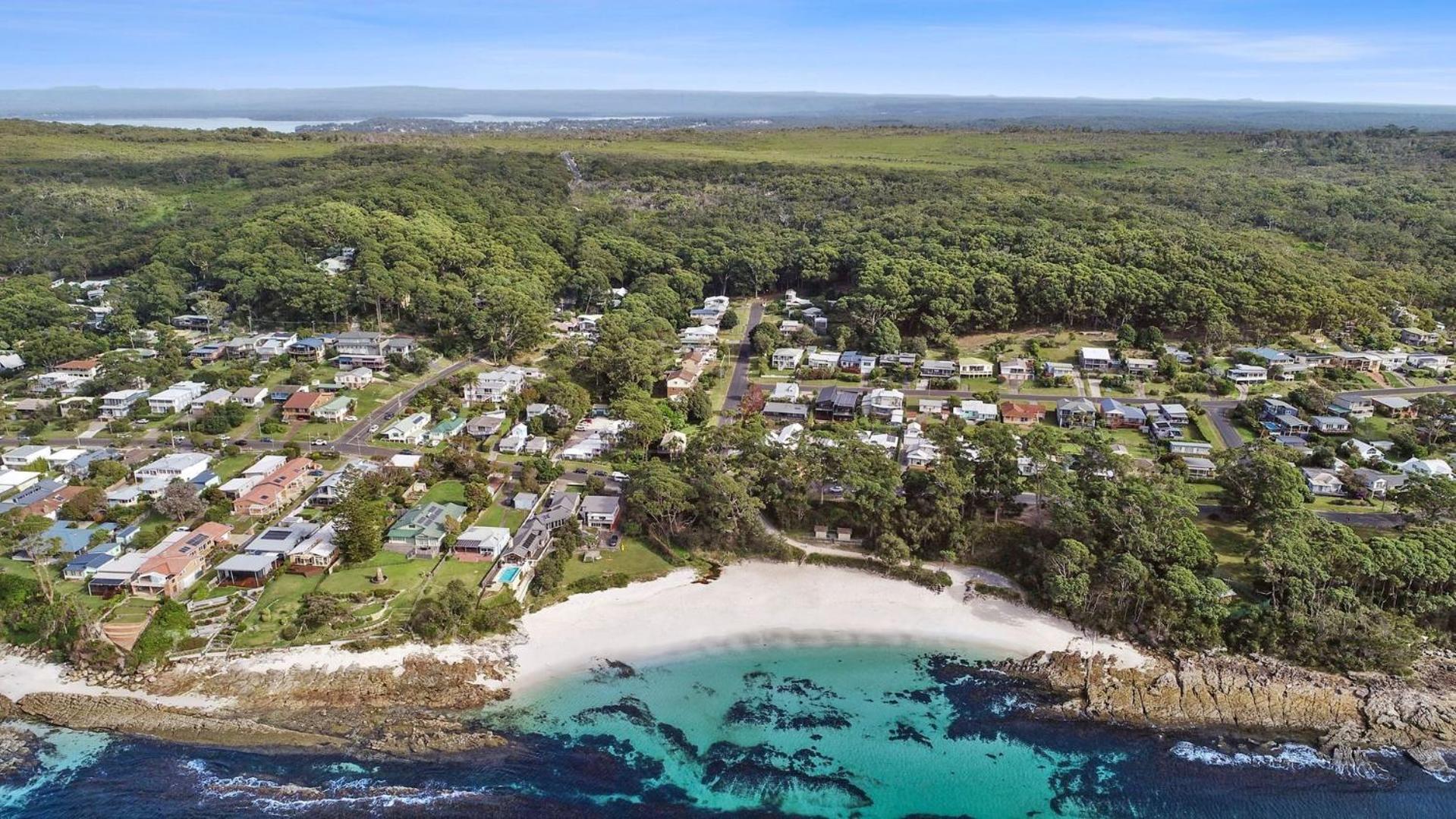 24 Hyam Rd Hyams Beach