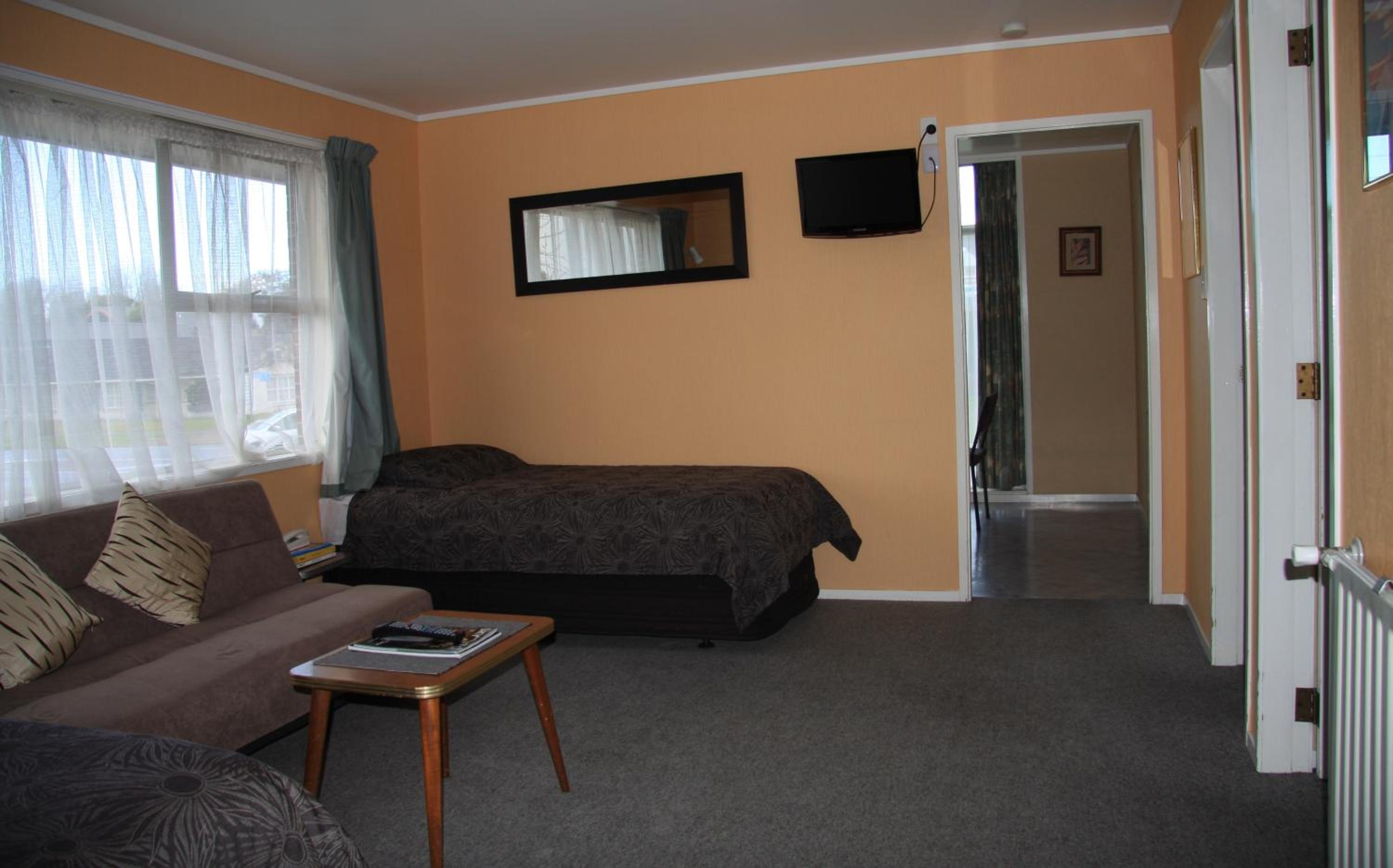 Kuirau Park Motor Lodge- Thermal Mineral pool