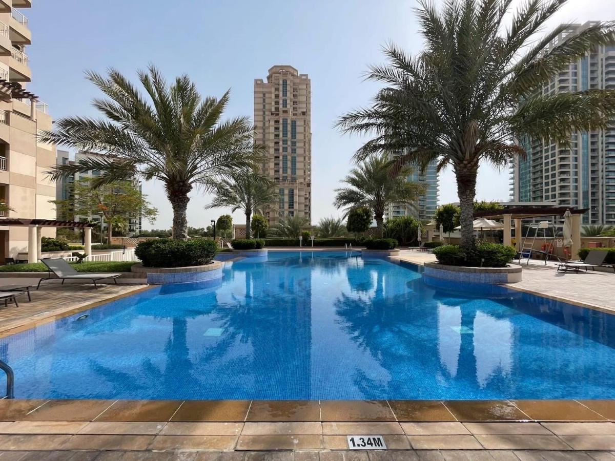 Mosela Tower by Emaar, The Views and Greens