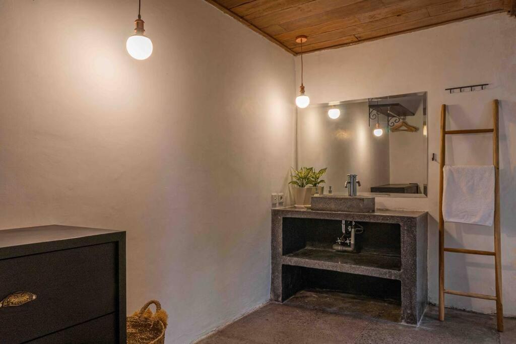 Berawa Canggu Stylish Joglo 3 BEDROOMS PRIVATE VILLA with private pool view 3