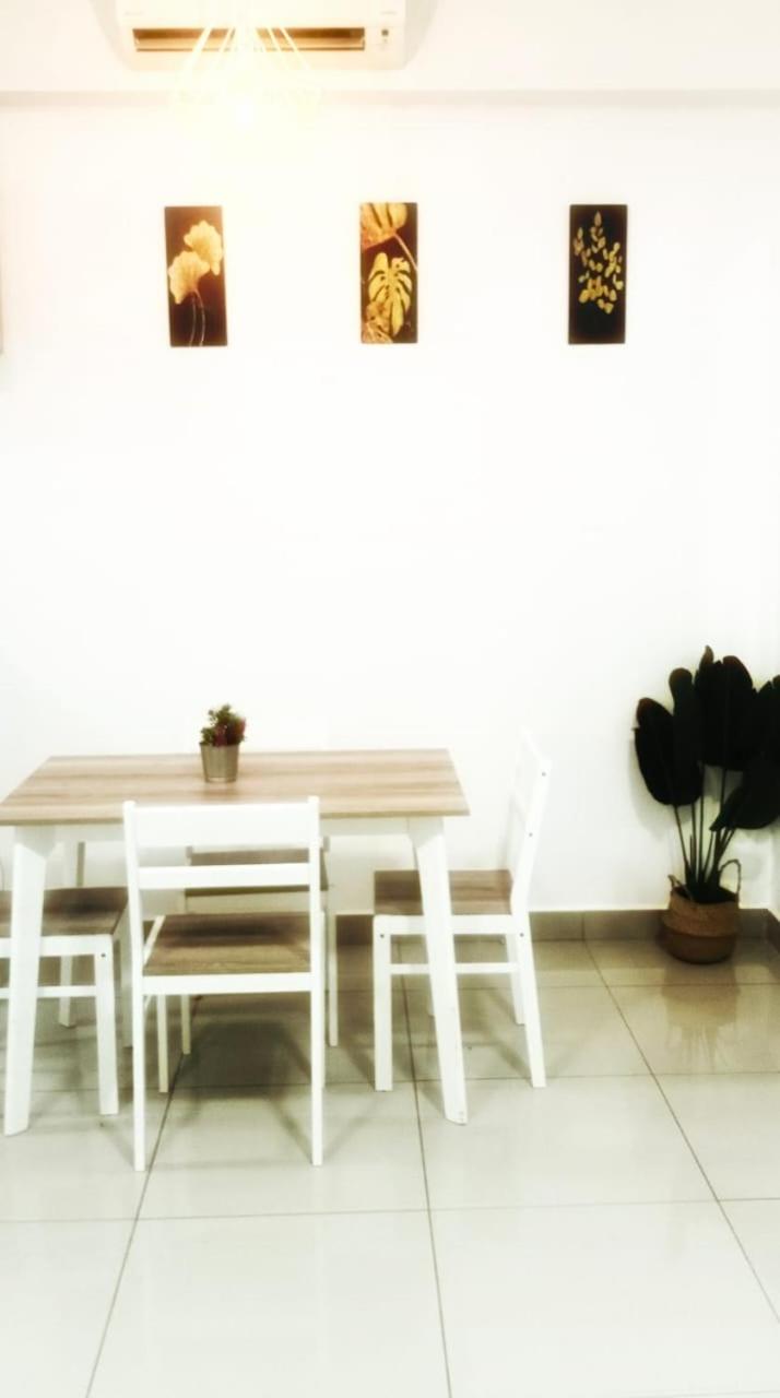 My Dallyne's Homestay at Mutiara Ville Cyberjaya photo 5