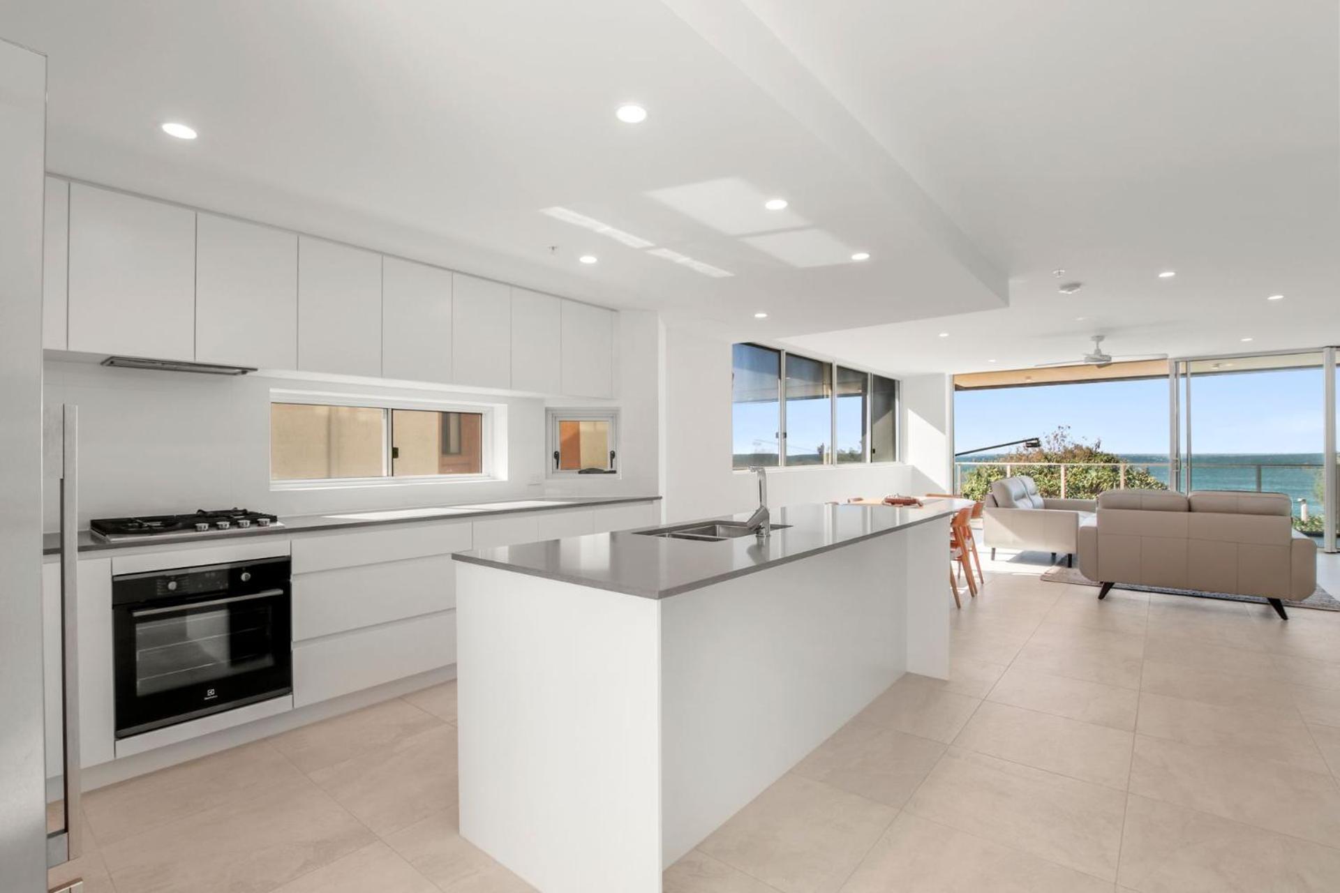 Caloundra Vacations - Kings Surf Unit 6 5 Ormonde Tce Kings Beach - Property Image 12