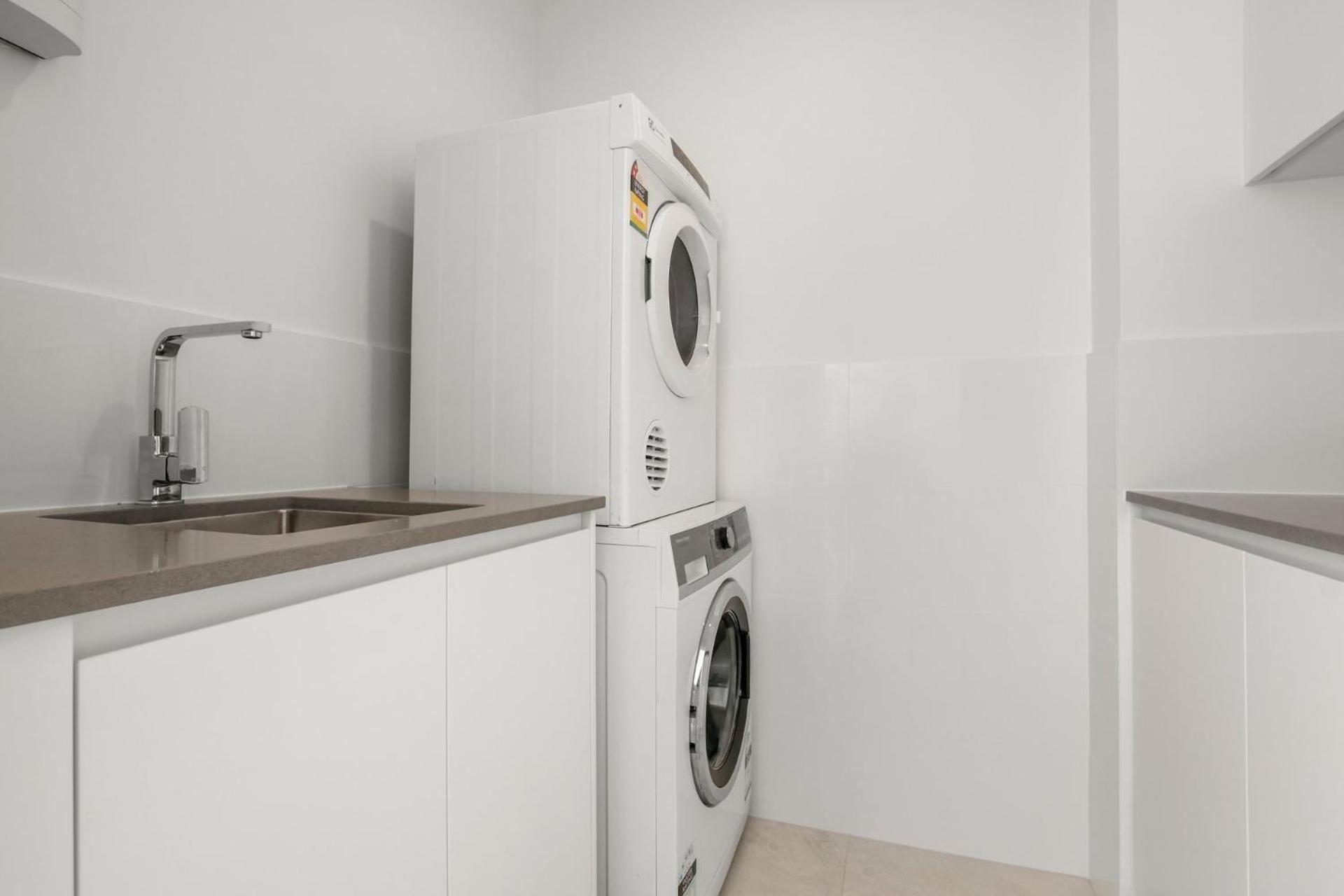 Caloundra Vacations - Kings Surf Unit 6 5 Ormonde Tce Kings Beach - Property Image 11