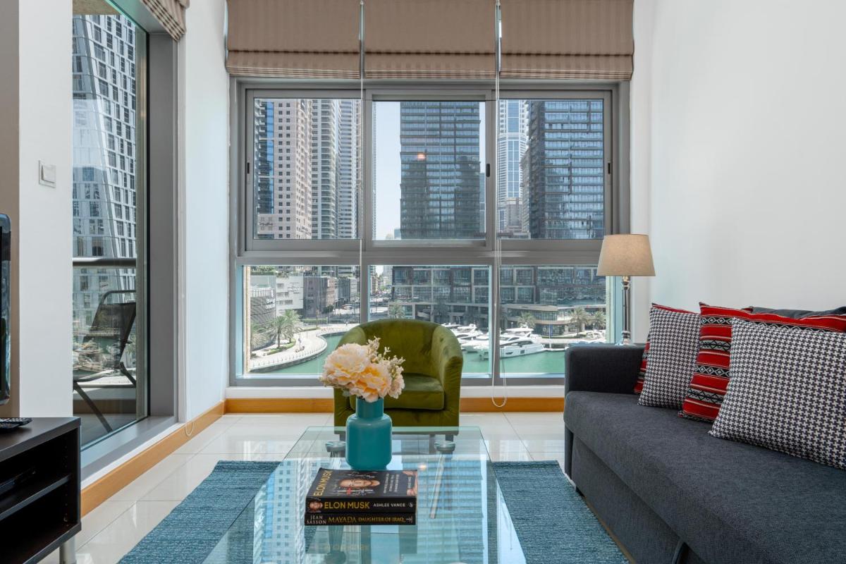 Vacay Lettings 1 BR -Edge of canal Marina view